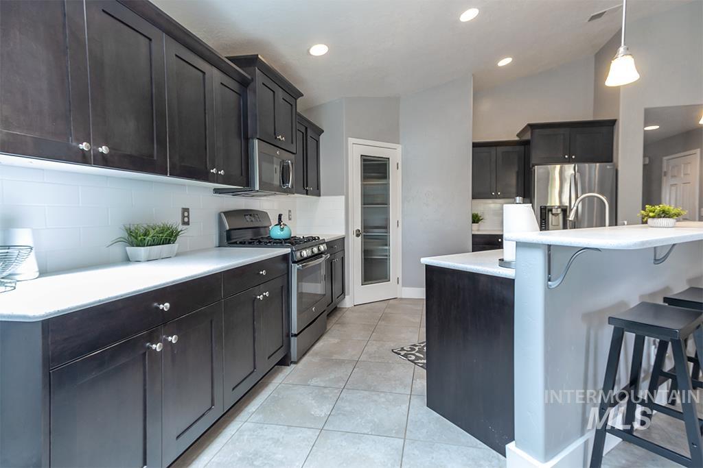 85 E Havasu Falls Ct., Meridian, Idaho 83646, 4 Bedrooms, 3 Bathrooms, Residential For Sale, Price $589,900, 98982293