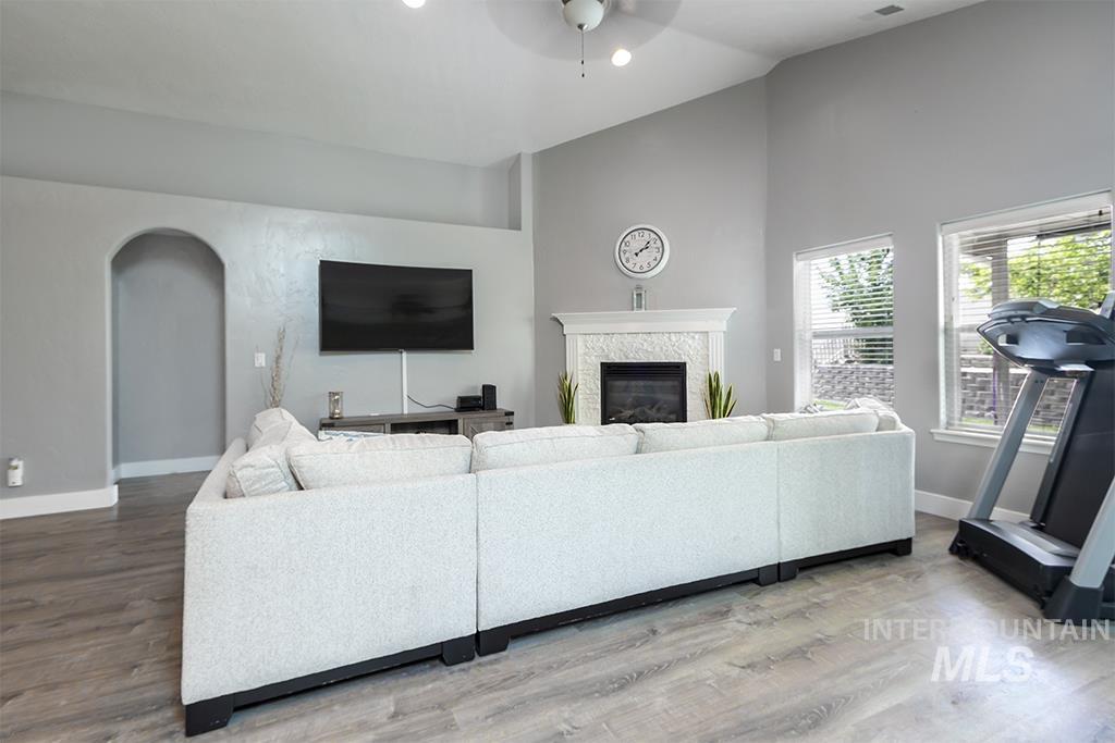 85 E Havasu Falls Ct., Meridian, Idaho 83646, 4 Bedrooms, 3 Bathrooms, Residential For Sale, Price $589,900, 98982293