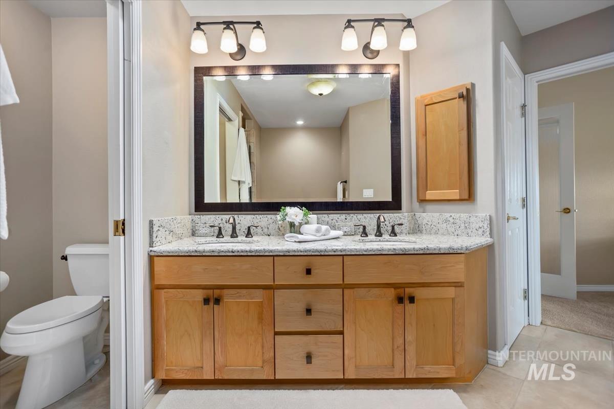 9511 W Hills Gate Dr, Star, Idaho 83669, 3 Bedrooms, 4 Bathrooms, Residential For Sale, Price $980,000,MLS 98982295