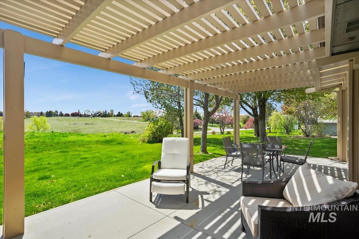 9511 W Hills Gate Dr, Star, Idaho 83669, 3 Bedrooms, 4 Bathrooms, Residential For Sale, Price $980,000,MLS 98982295