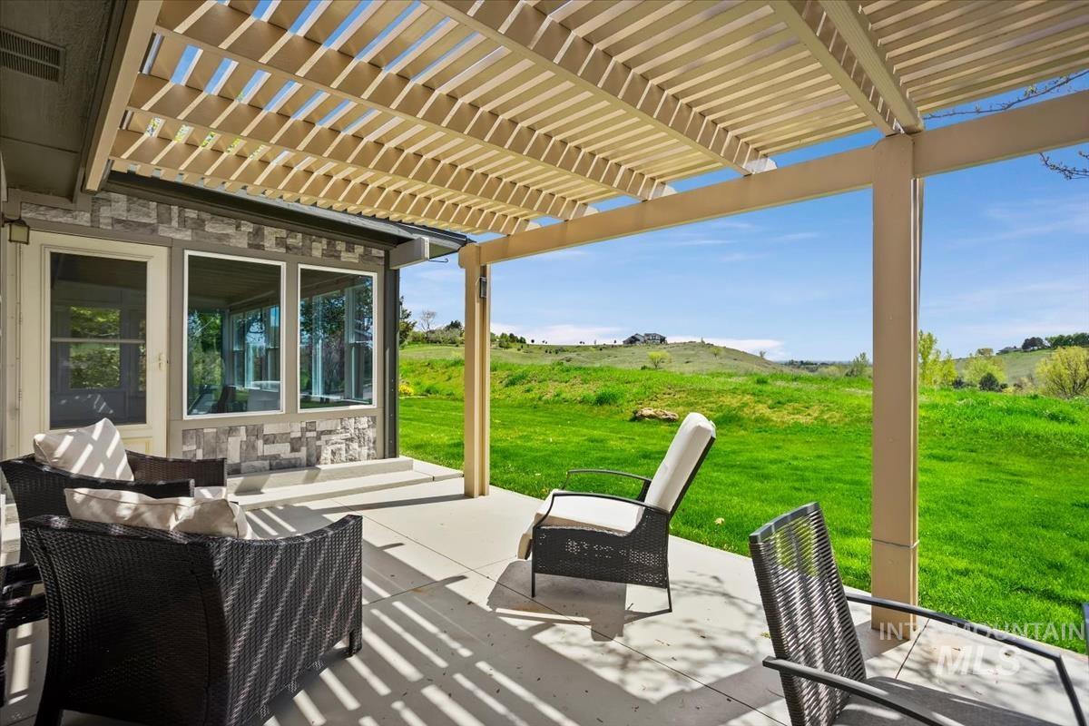 9511 W Hills Gate Dr, Star, Idaho 83669, 3 Bedrooms, 4 Bathrooms, Residential For Sale, Price $980,000,MLS 98982295