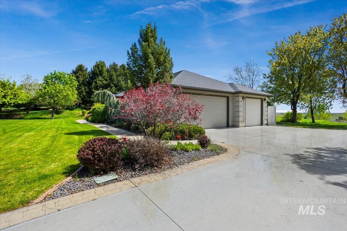 9511 W Hills Gate Dr, Star, Idaho 83669, 3 Bedrooms, 4 Bathrooms, Residential For Sale, Price $980,000,MLS 98982295