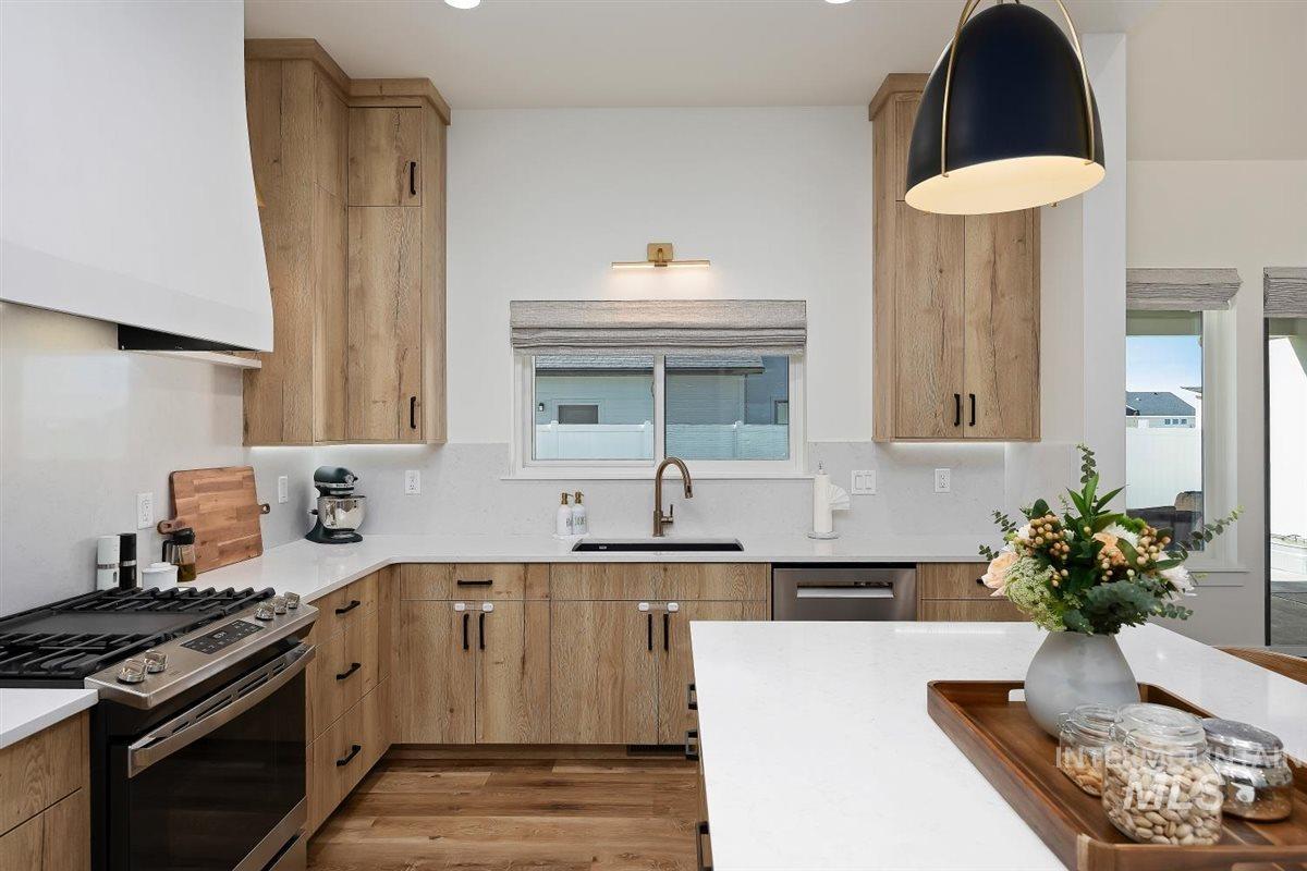 1223 Northridge Way, Kimberly, Idaho 83341, 4 Bedrooms, 2.5 Bathrooms, Residential For Sale, Price $682,000, 98982296