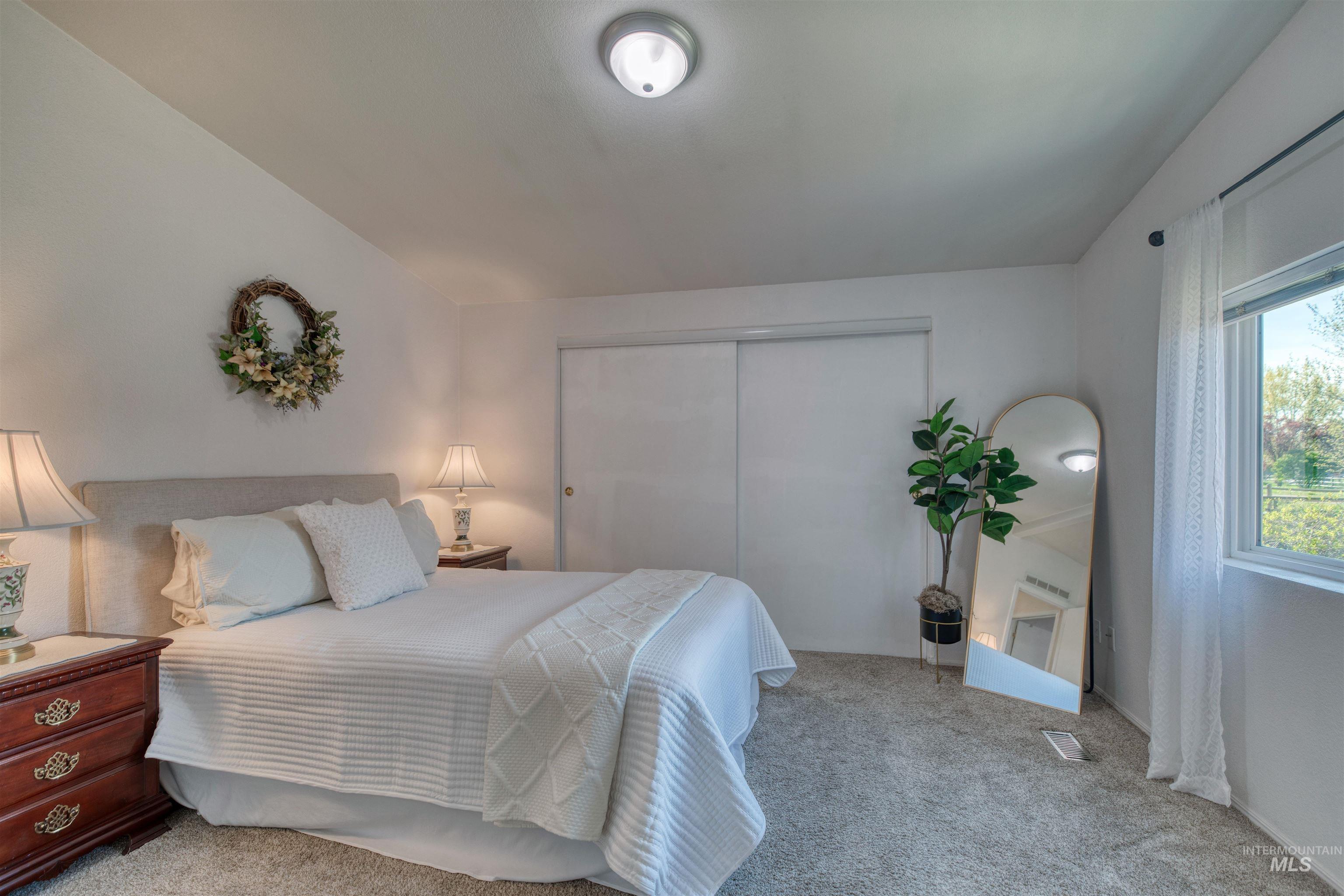 4511 S Cottage Grove Lane, Nampa, Idaho 83686, 3 Bedrooms, 2 Bathrooms, Residential For Sale, Price $475,000, 98982298