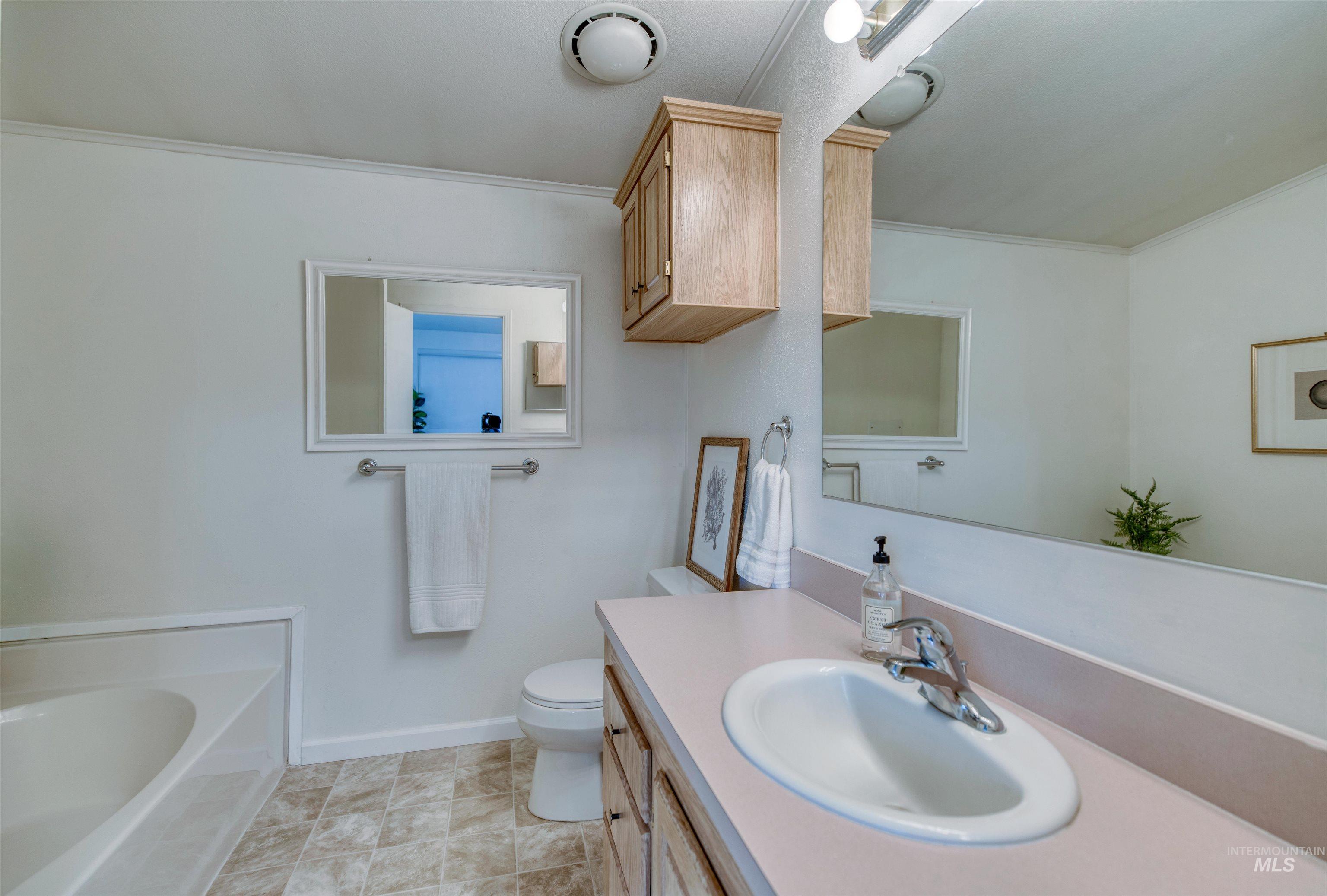 4511 S Cottage Grove Lane, Nampa, Idaho 83686, 3 Bedrooms, 2 Bathrooms, Residential For Sale, Price $475,000, 98982298