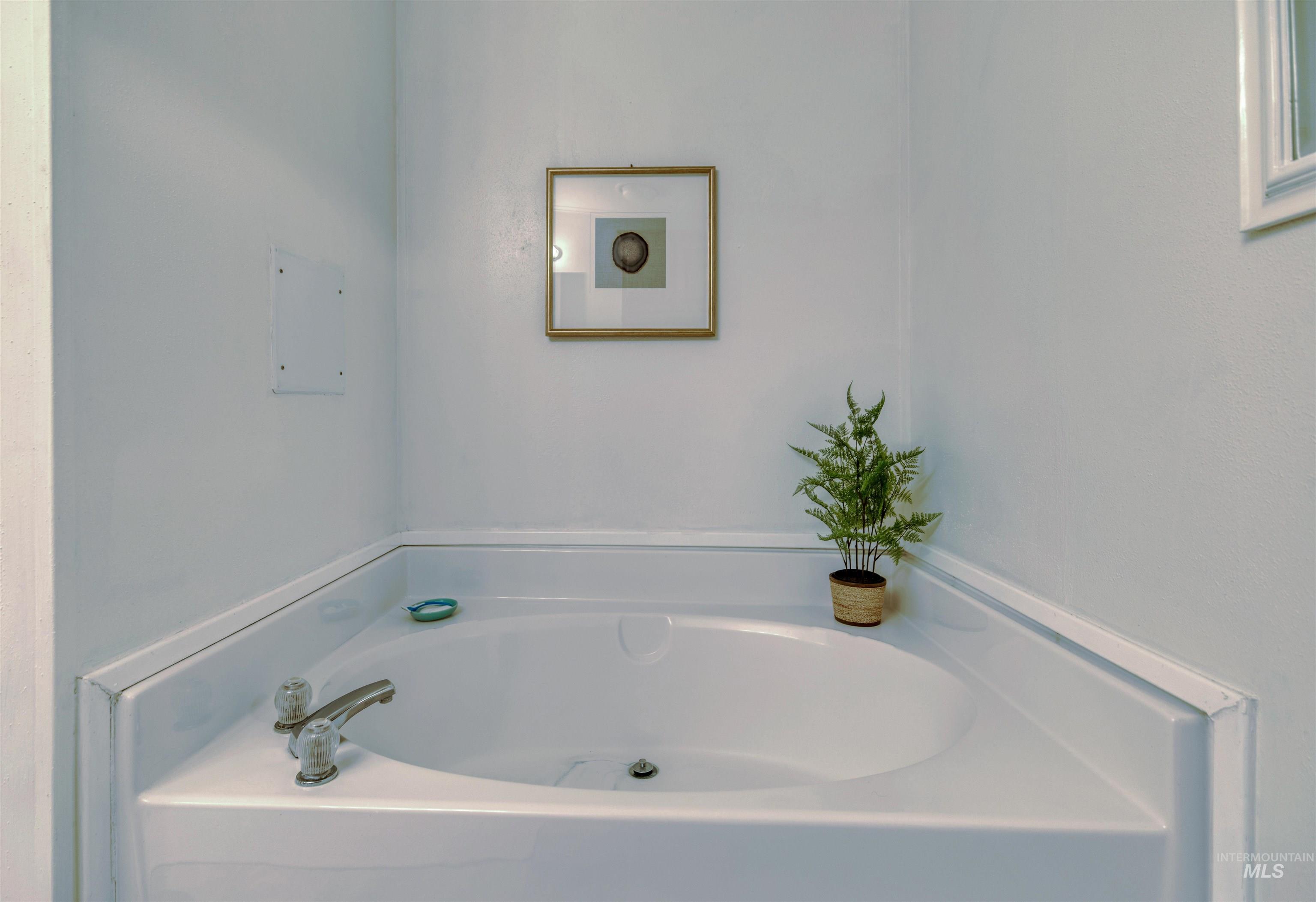 4511 S Cottage Grove Lane, Nampa, Idaho 83686, 3 Bedrooms, 2 Bathrooms, Residential For Sale, Price $475,000, 98982298