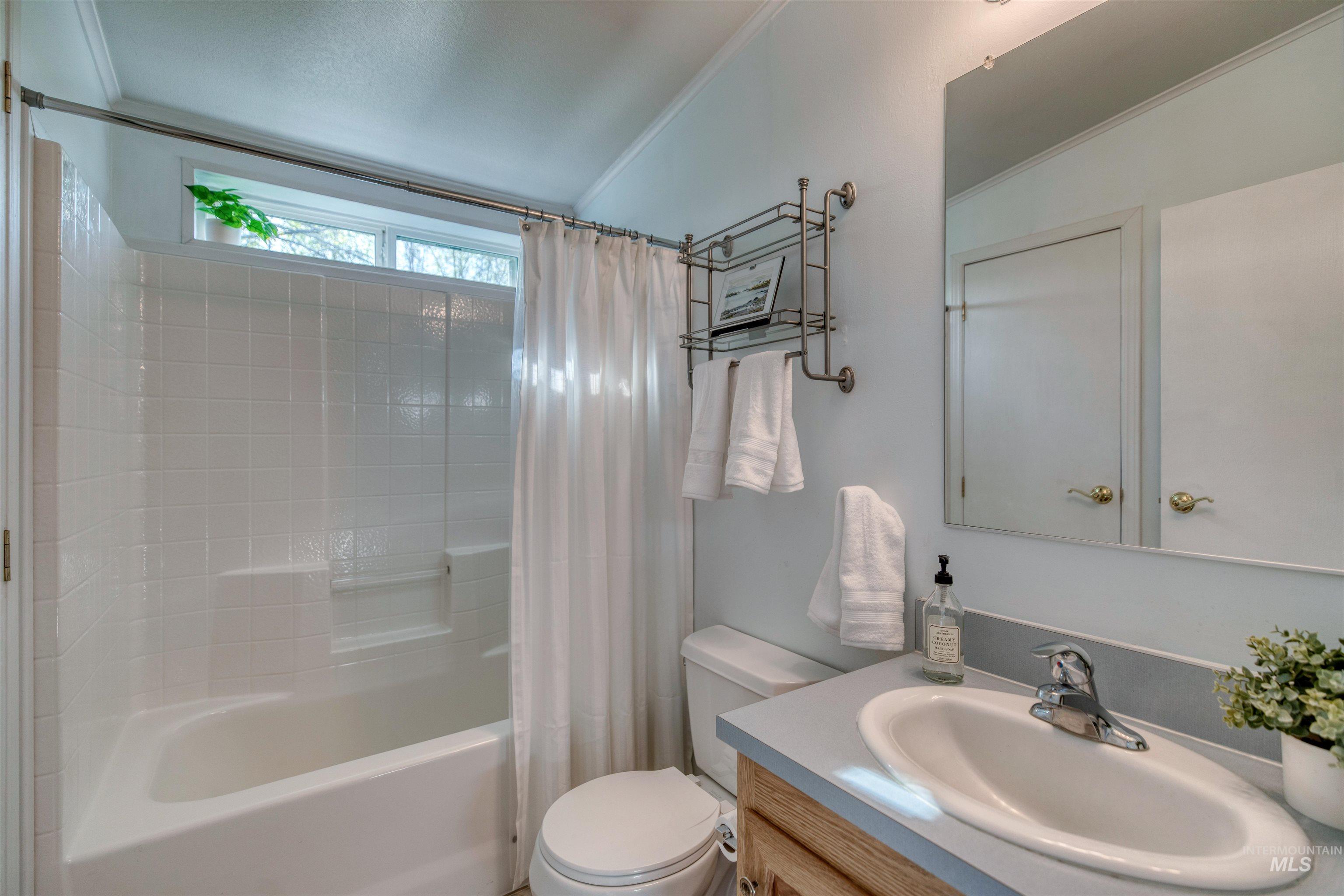 4511 S Cottage Grove Lane, Nampa, Idaho 83686, 3 Bedrooms, 2 Bathrooms, Residential For Sale, Price $475,000, 98982298