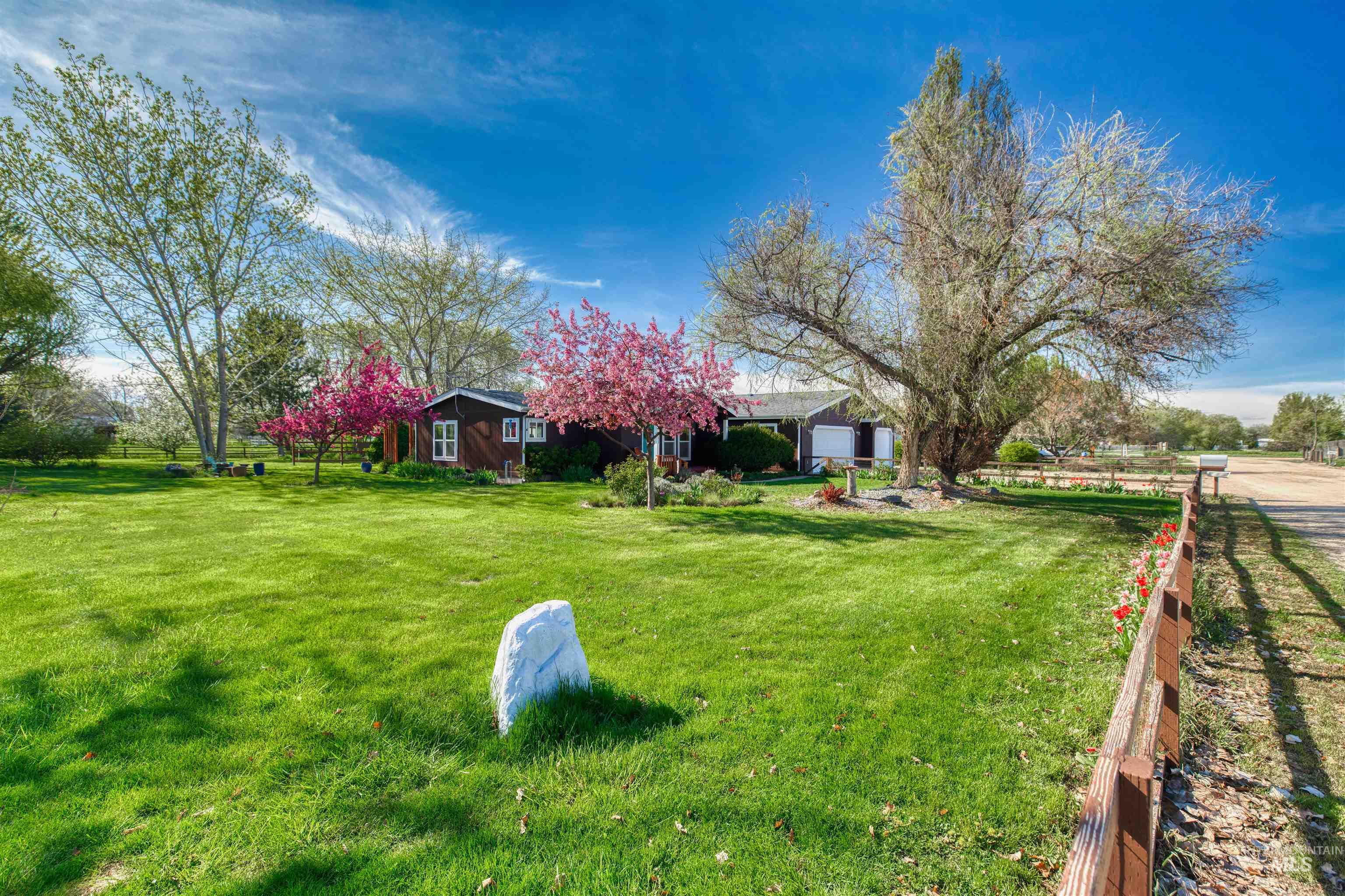 4511 S Cottage Grove Lane, Nampa, Idaho 83686, 3 Bedrooms, 2 Bathrooms, Residential For Sale, Price $475,000, 98982298