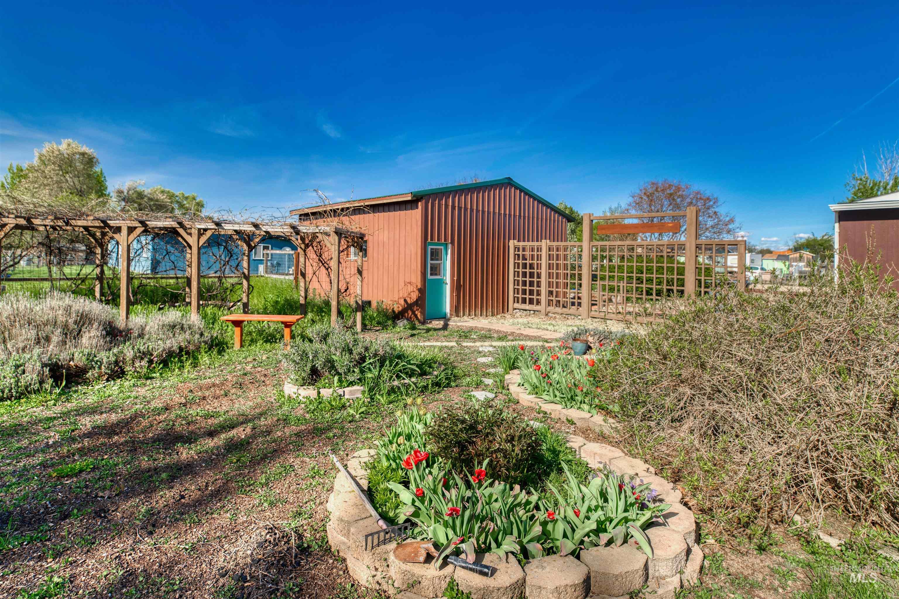 4511 S Cottage Grove Lane, Nampa, Idaho 83686, 3 Bedrooms, 2 Bathrooms, Residential For Sale, Price $475,000, 98982298