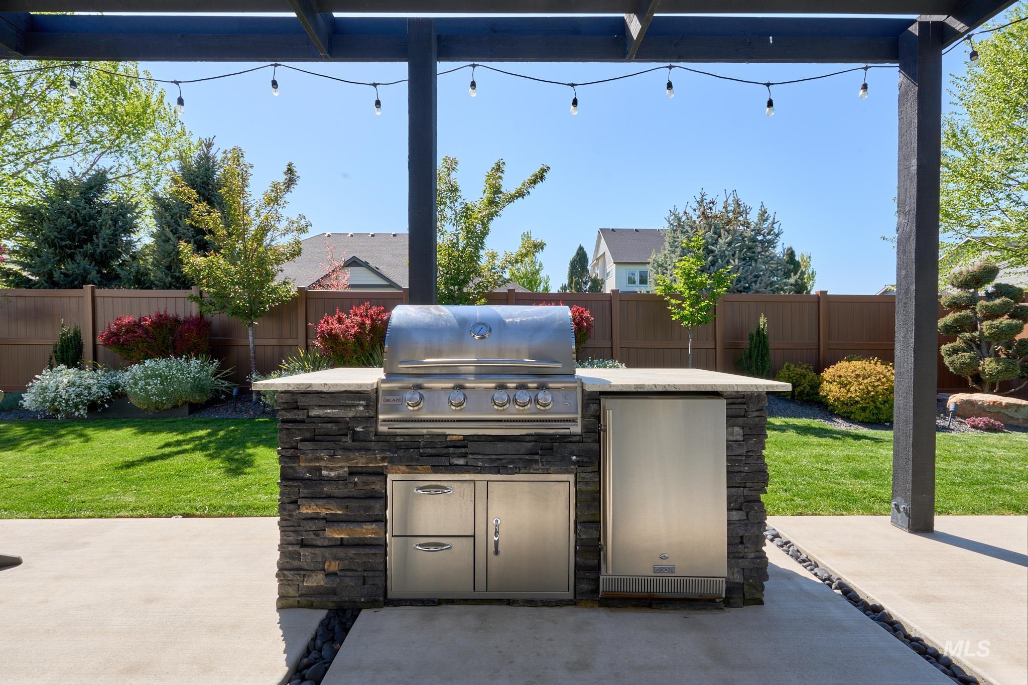 2061 N Synergy Ave, Eagle, Idaho 83616, 5 Bedrooms, 4.5 Bathrooms, Residential For Sale, Price $1,250,000,MLS 98982299