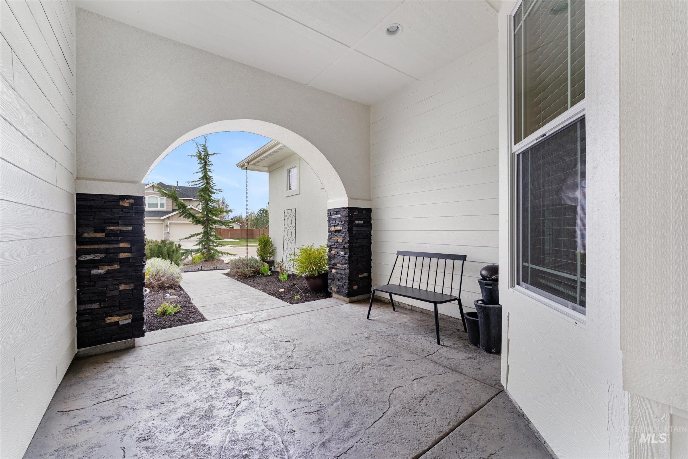 2061 N Synergy Ave, Eagle, Idaho 83616, 5 Bedrooms, 4.5 Bathrooms, Residential For Sale, Price $1,250,000,MLS 98982299