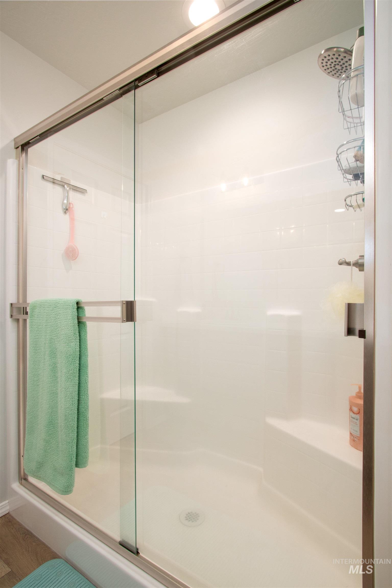 406 Hildago Way, Caldwell, Idaho 83605, 4 Bedrooms, 2 Bathrooms, Residential For Sale, Price $429,000, 98982301