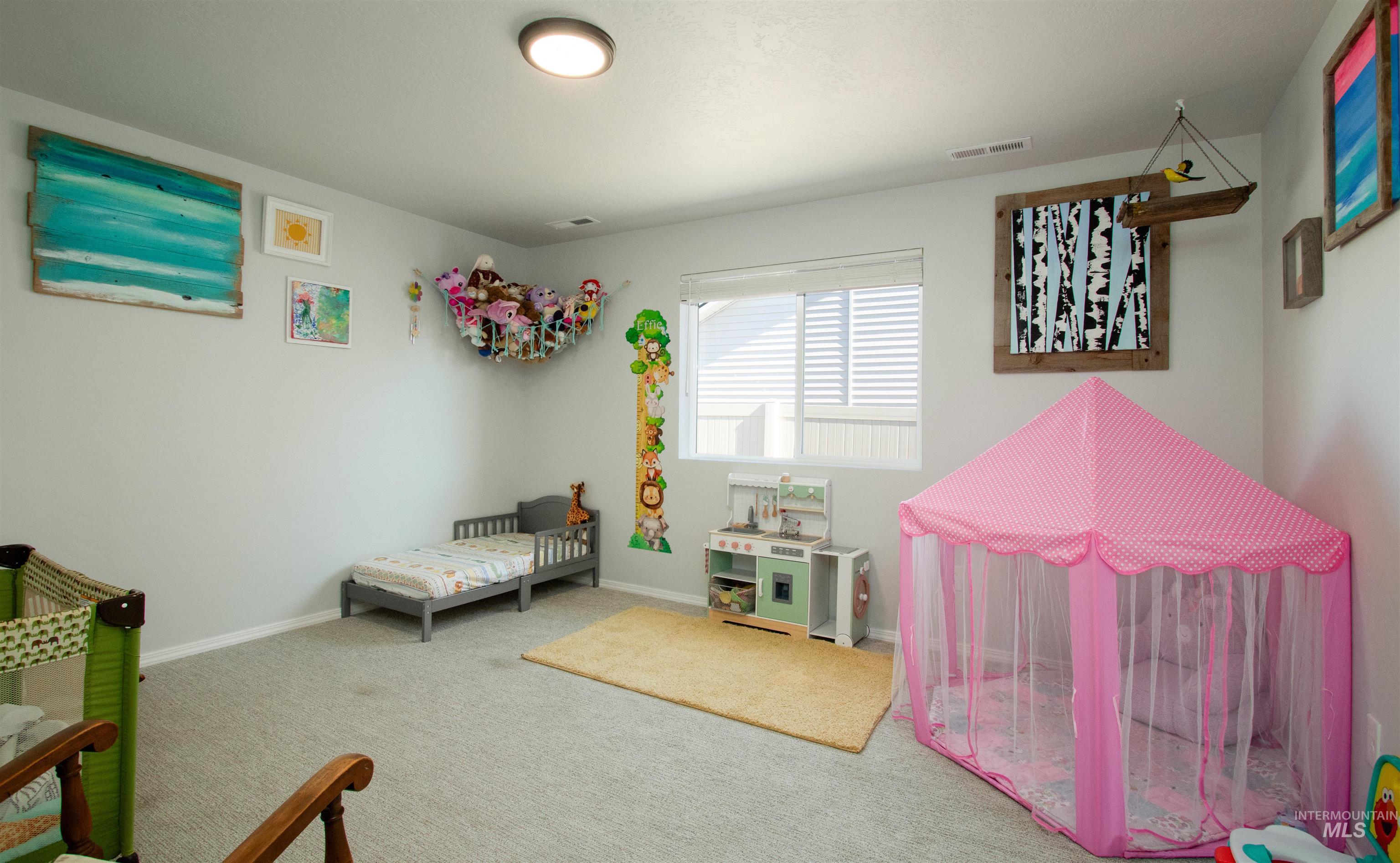 406 Hildago Way, Caldwell, Idaho 83605, 4 Bedrooms, 2 Bathrooms, Residential For Sale, Price $429,000, 98982301