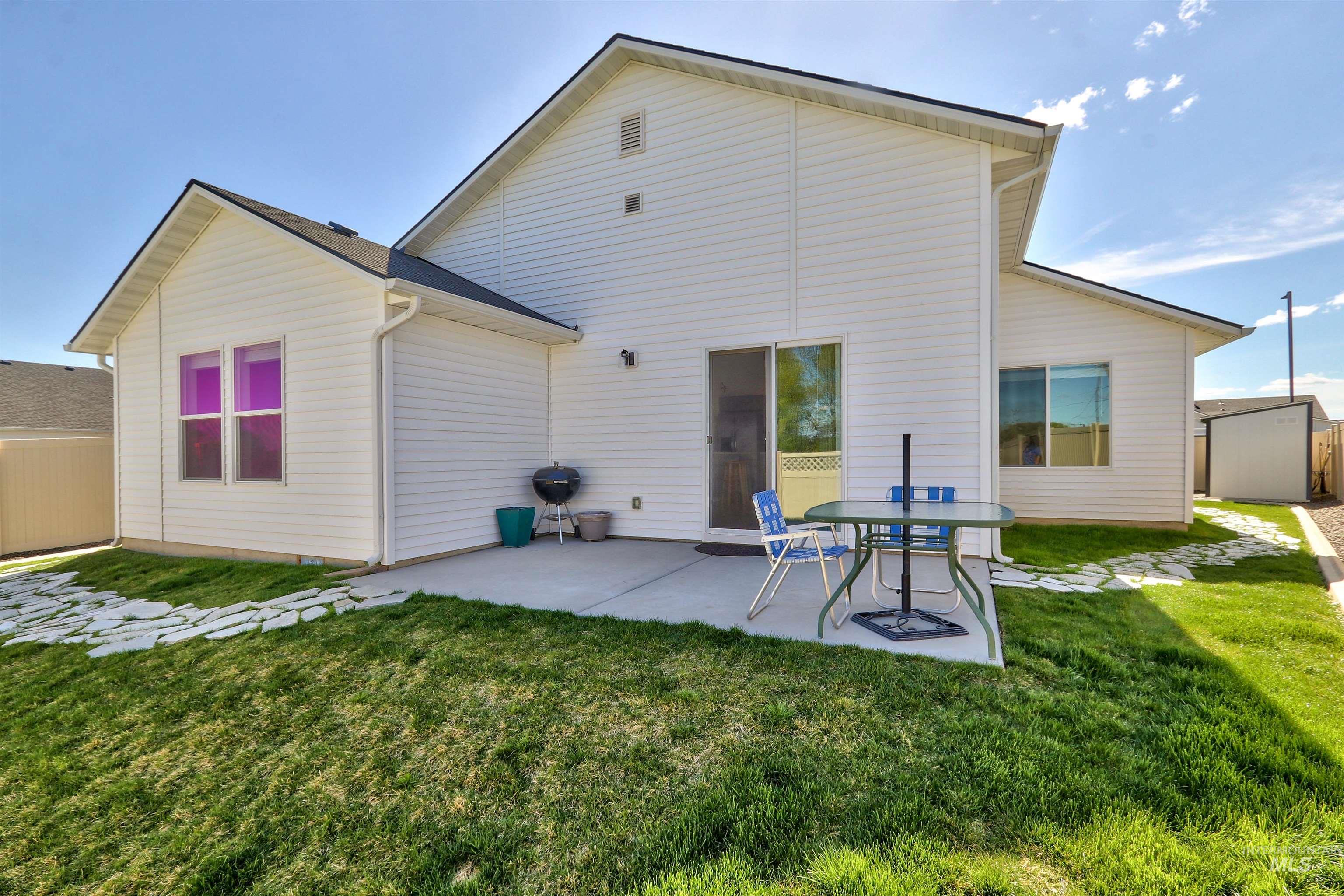 406 Hildago Way, Caldwell, Idaho 83605, 4 Bedrooms, 2 Bathrooms, Residential For Sale, Price $429,000, 98982301