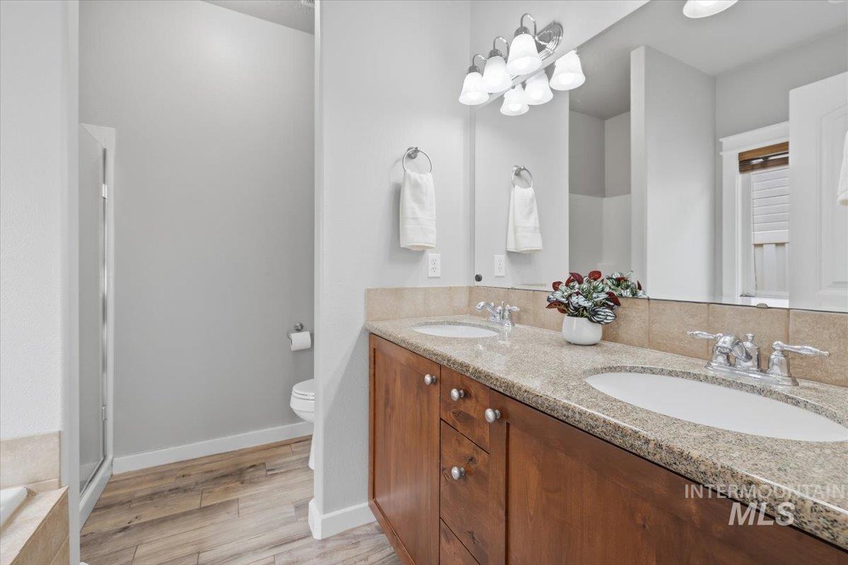 3024 N Christian Way, Meridian, Idaho 83646, 4 Bedrooms, 2 Bathrooms, Residential For Sale, Price $459,900, 98982302