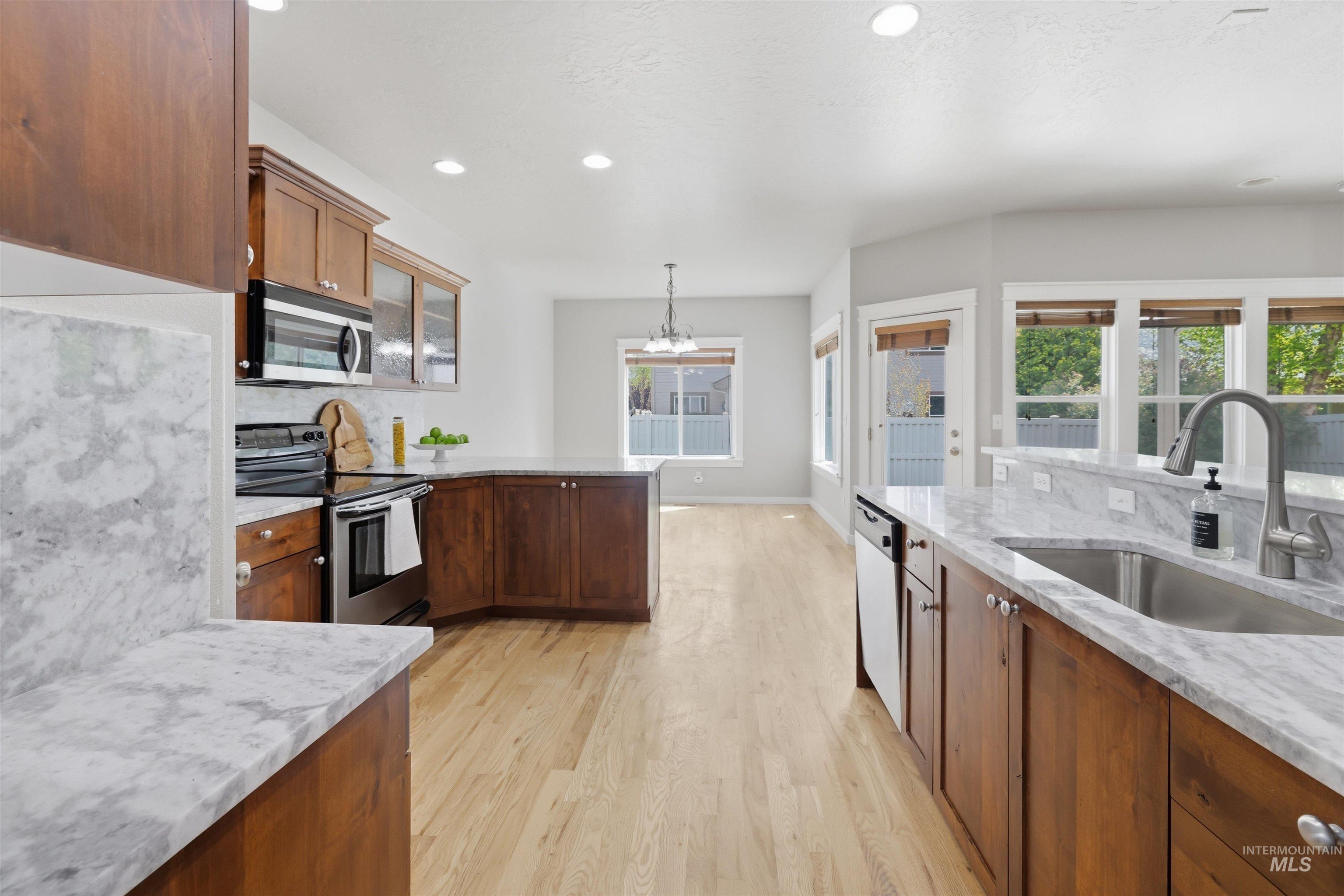 3024 N Christian Way, Meridian, Idaho 83646, 4 Bedrooms, 2 Bathrooms, Residential For Sale, Price $459,900, 98982302