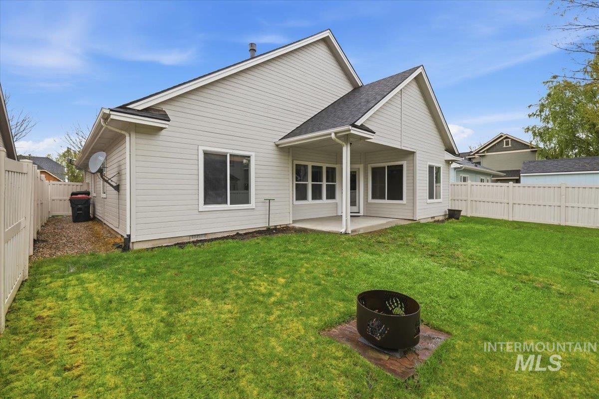 3024 N Christian Way, Meridian, Idaho 83646, 4 Bedrooms, 2 Bathrooms, Residential For Sale, Price $459,900, 98982302