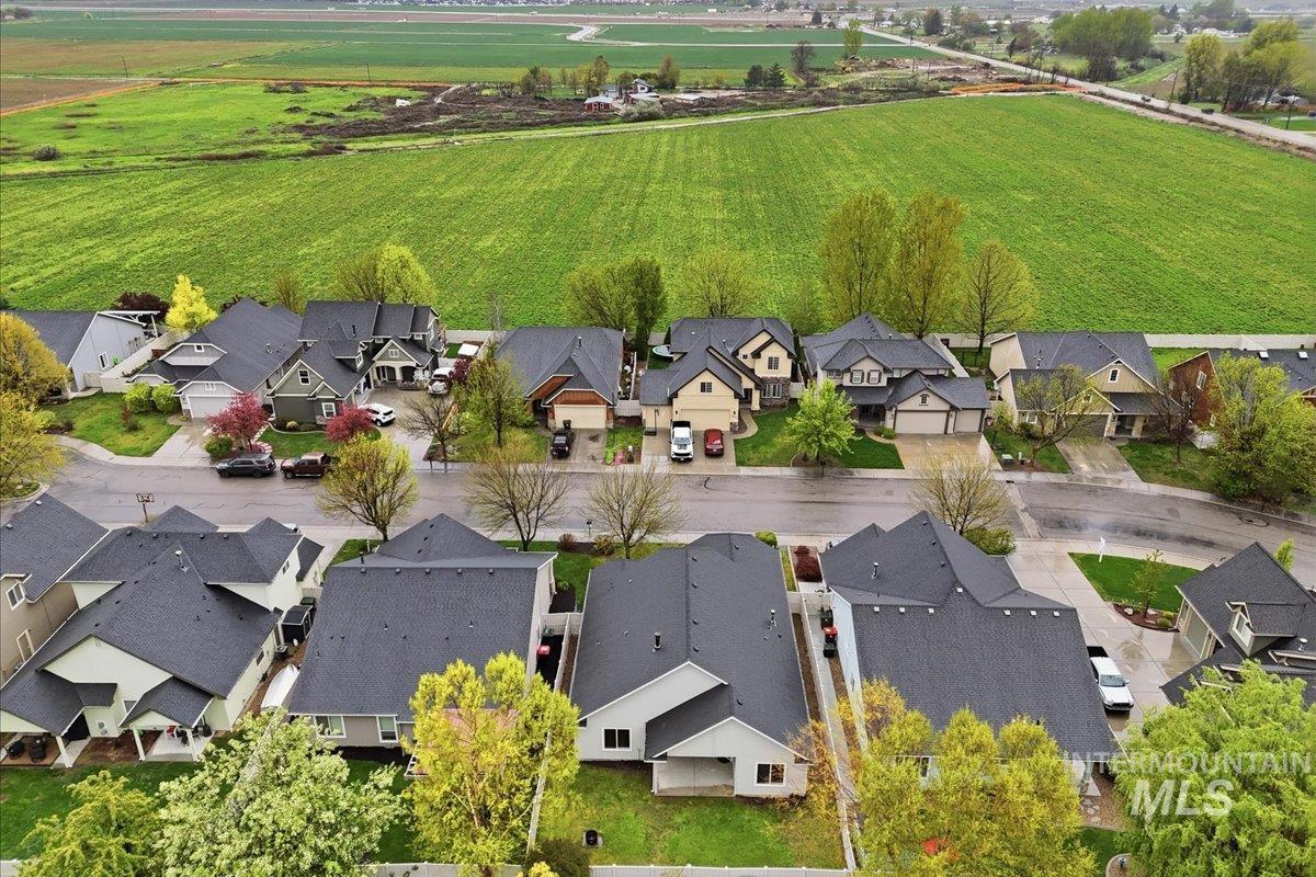 3024 N Christian Way, Meridian, Idaho 83646, 4 Bedrooms, 2 Bathrooms, Residential For Sale, Price $459,900, 98982302