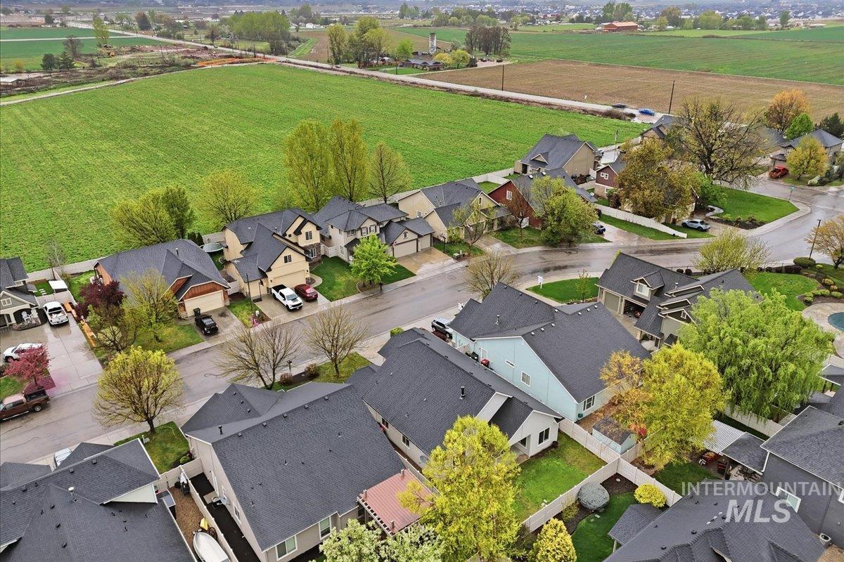 3024 N Christian Way, Meridian, Idaho 83646, 4 Bedrooms, 2 Bathrooms, Residential For Sale, Price $459,900, 98982302