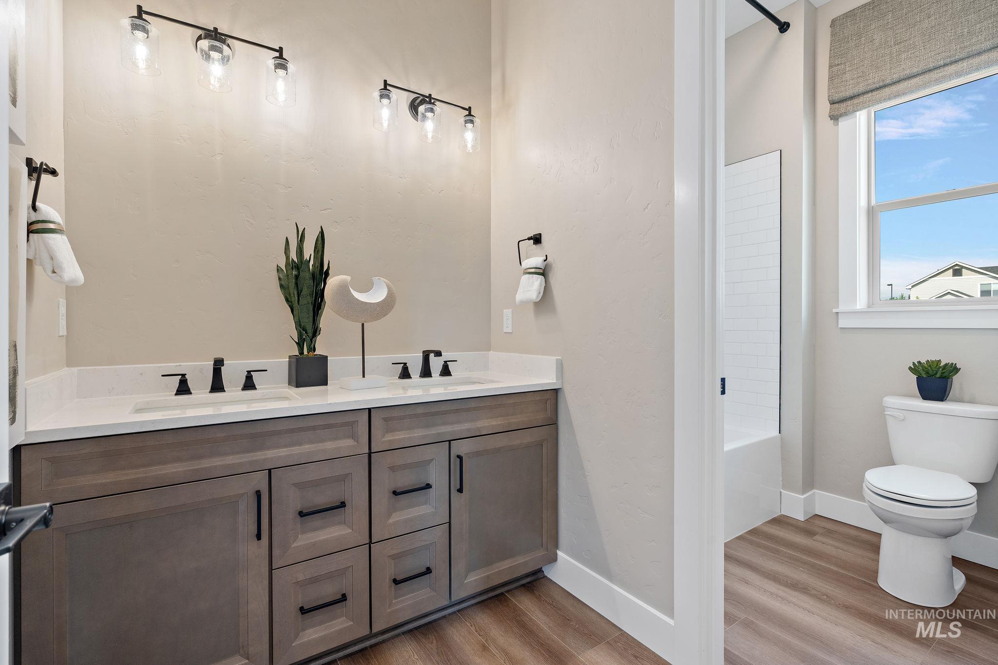 2374 N Mountain Vista Ave, Star, Idaho 83669, 3 Bedrooms, 2.5 Bathrooms, Residential For Sale, Price $765,990,MLS 98982303