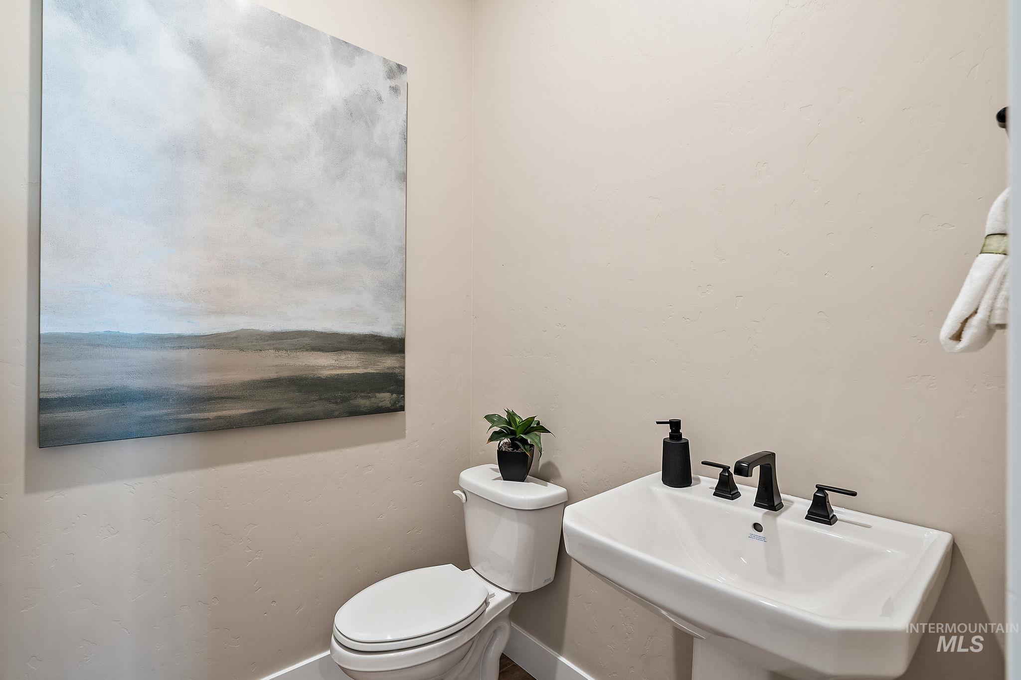 2374 N Mountain Vista Ave, Star, Idaho 83669, 3 Bedrooms, 2.5 Bathrooms, Residential For Sale, Price $765,990,MLS 98982303