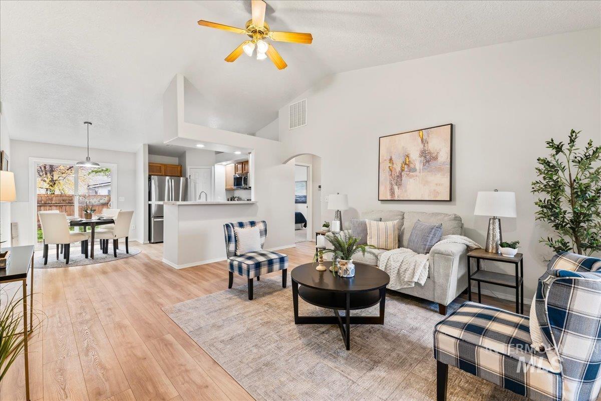 1808 Cambridge St, Caldwell, Idaho 83607, 4 Bedrooms, 2 Bathrooms, Residential For Sale, Price $359,000, 98982308