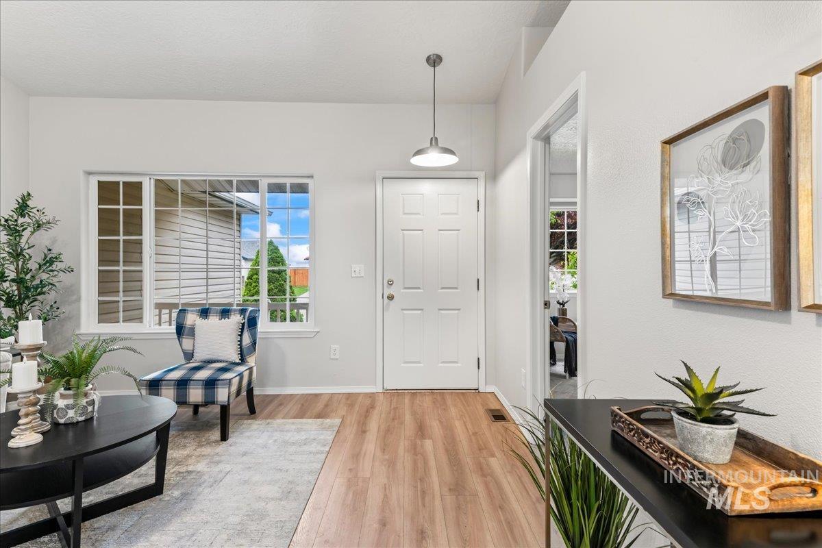 1808 Cambridge St, Caldwell, Idaho 83607, 4 Bedrooms, 2 Bathrooms, Residential For Sale, Price $359,000, 98982308