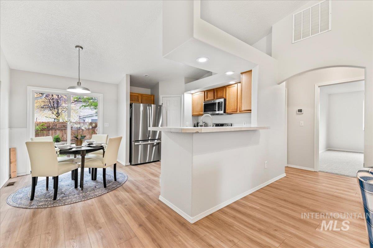 1808 Cambridge St, Caldwell, Idaho 83607, 4 Bedrooms, 2 Bathrooms, Residential For Sale, Price $359,000, 98982308