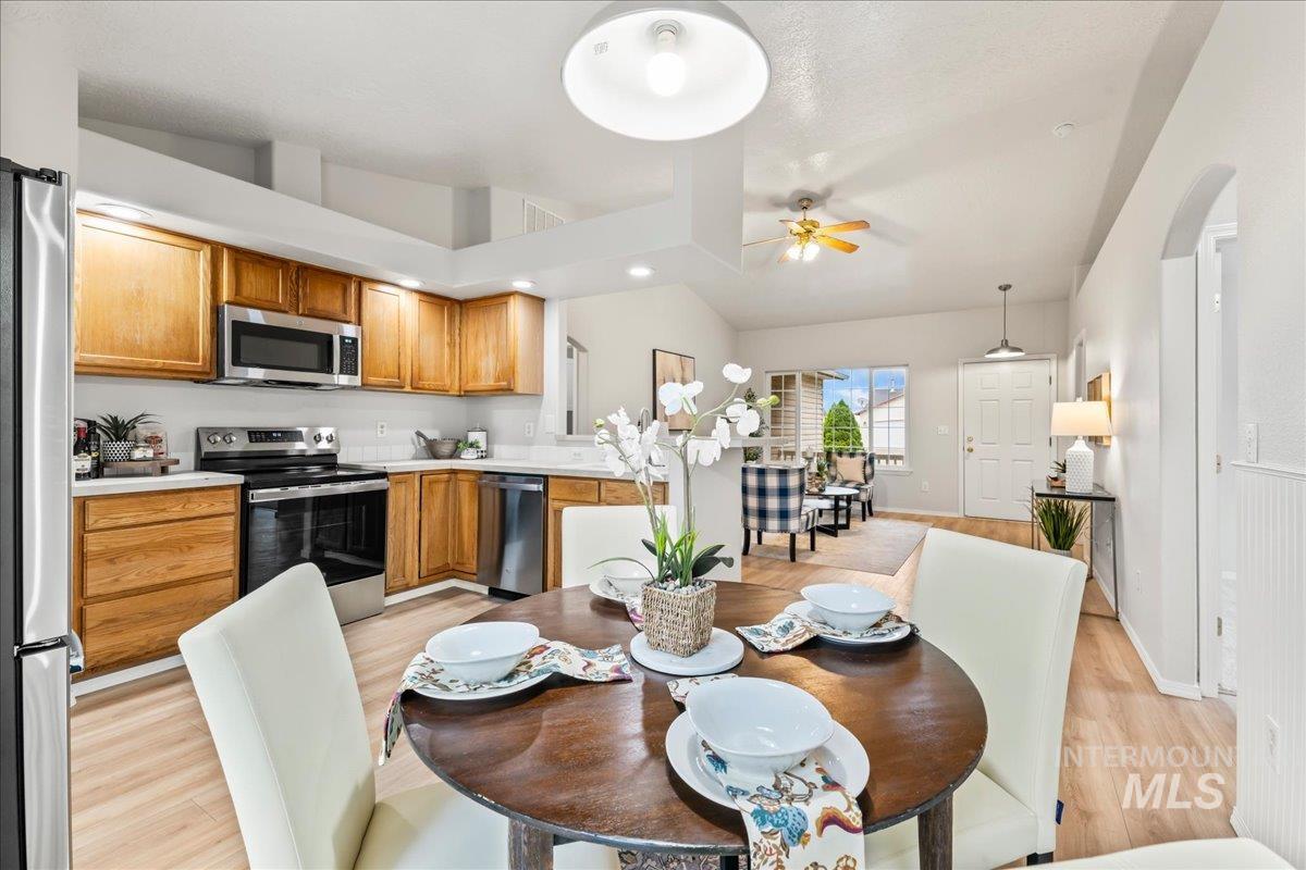 1808 Cambridge St, Caldwell, Idaho 83607, 4 Bedrooms, 2 Bathrooms, Residential For Sale, Price $359,000, 98982308