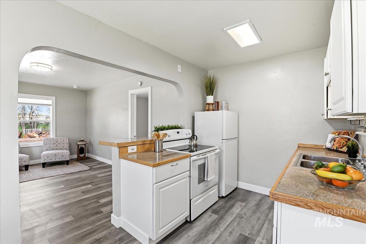 103 S 16th Ave, Caldwell, Idaho 83605, 2 Bedrooms, 1 Bathroom, Residential For Sale, Price $279,900,MLS 98982309