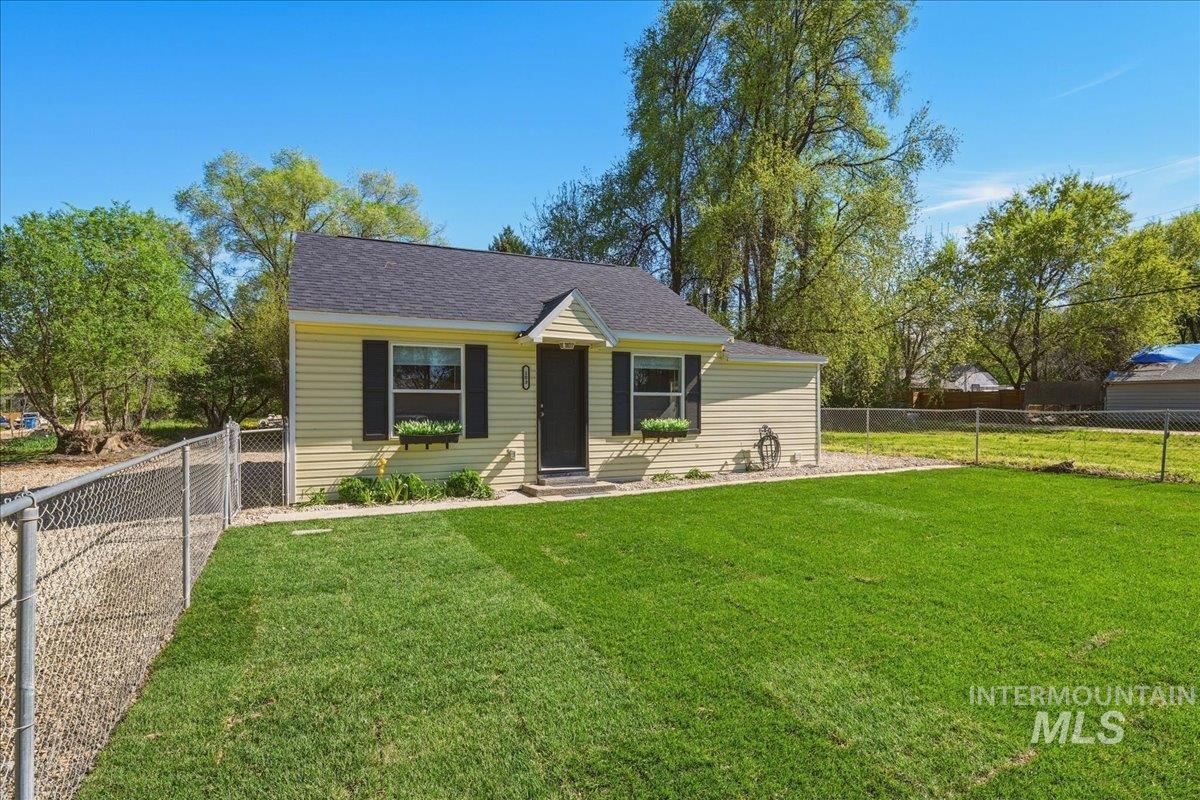 103 S 16th Ave, Caldwell, Idaho 83605, 2 Bedrooms, 1 Bathroom, Residential For Sale, Price $279,900,MLS 98982309