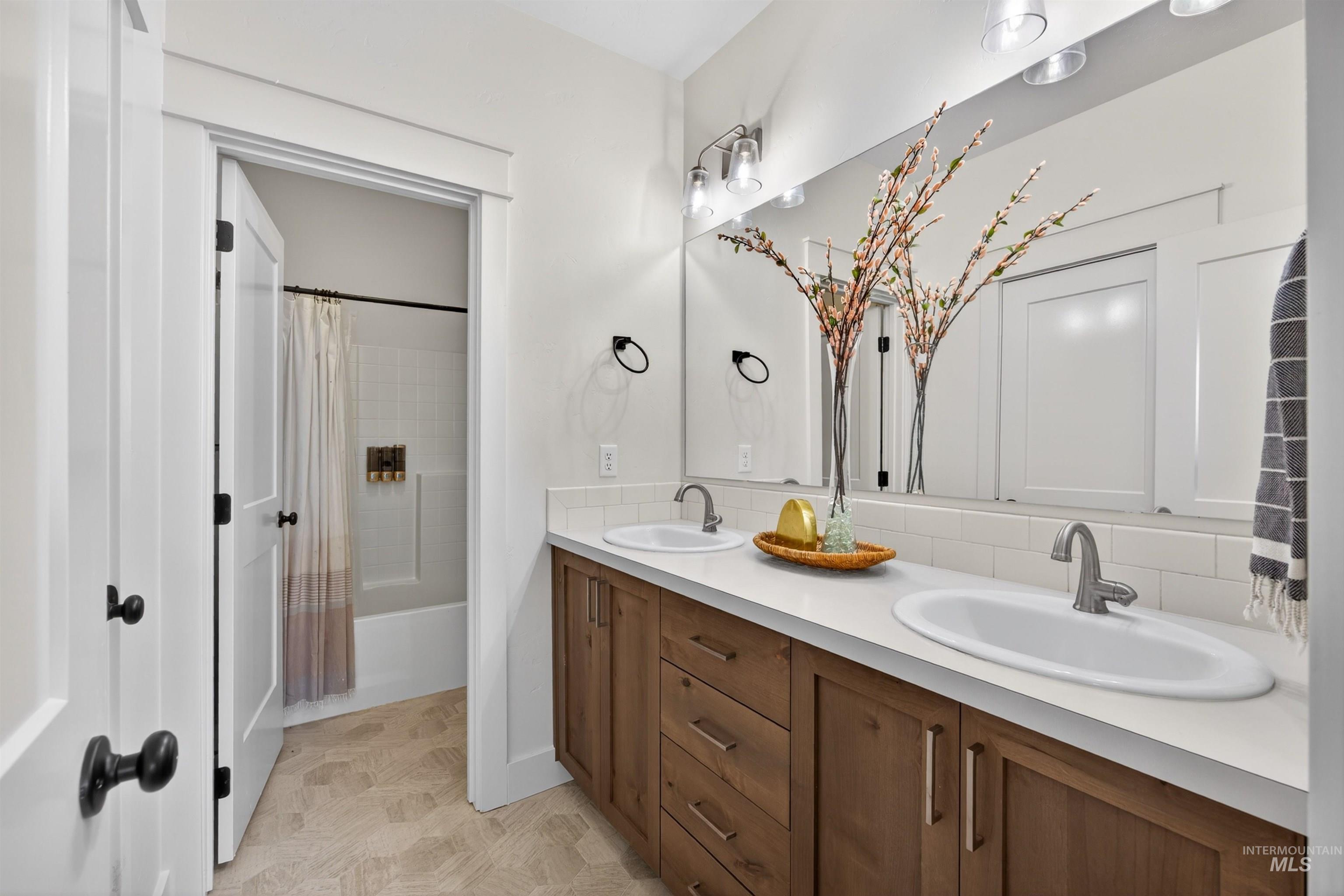 11349 W Helenium Dr, Star, Idaho 83669, 5 Bedrooms, 3.5 Bathrooms, Residential For Sale, Price $714,900, 98982312