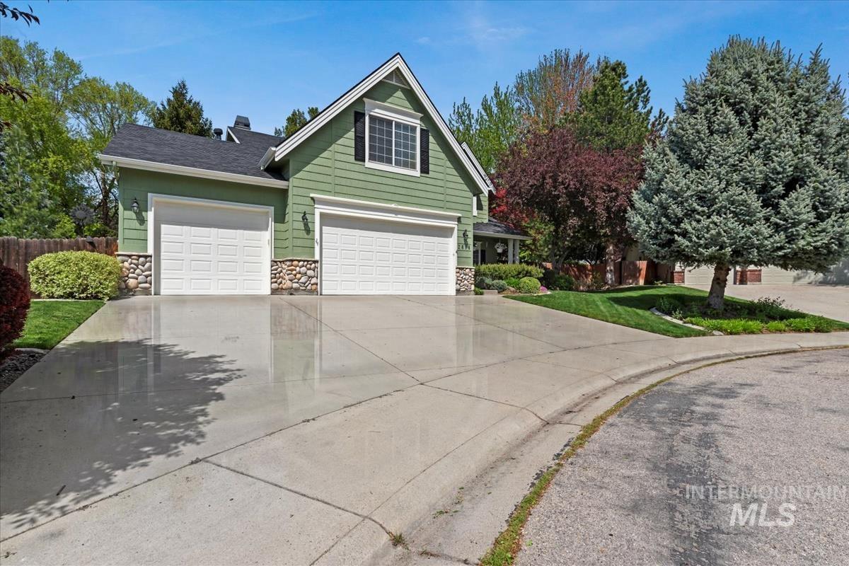 2616 E Salisbury Ct, Eagle, Idaho 83616, 6 Bedrooms, 3.5 Bathrooms, Residential For Sale, Price $849,000,MLS 98982315