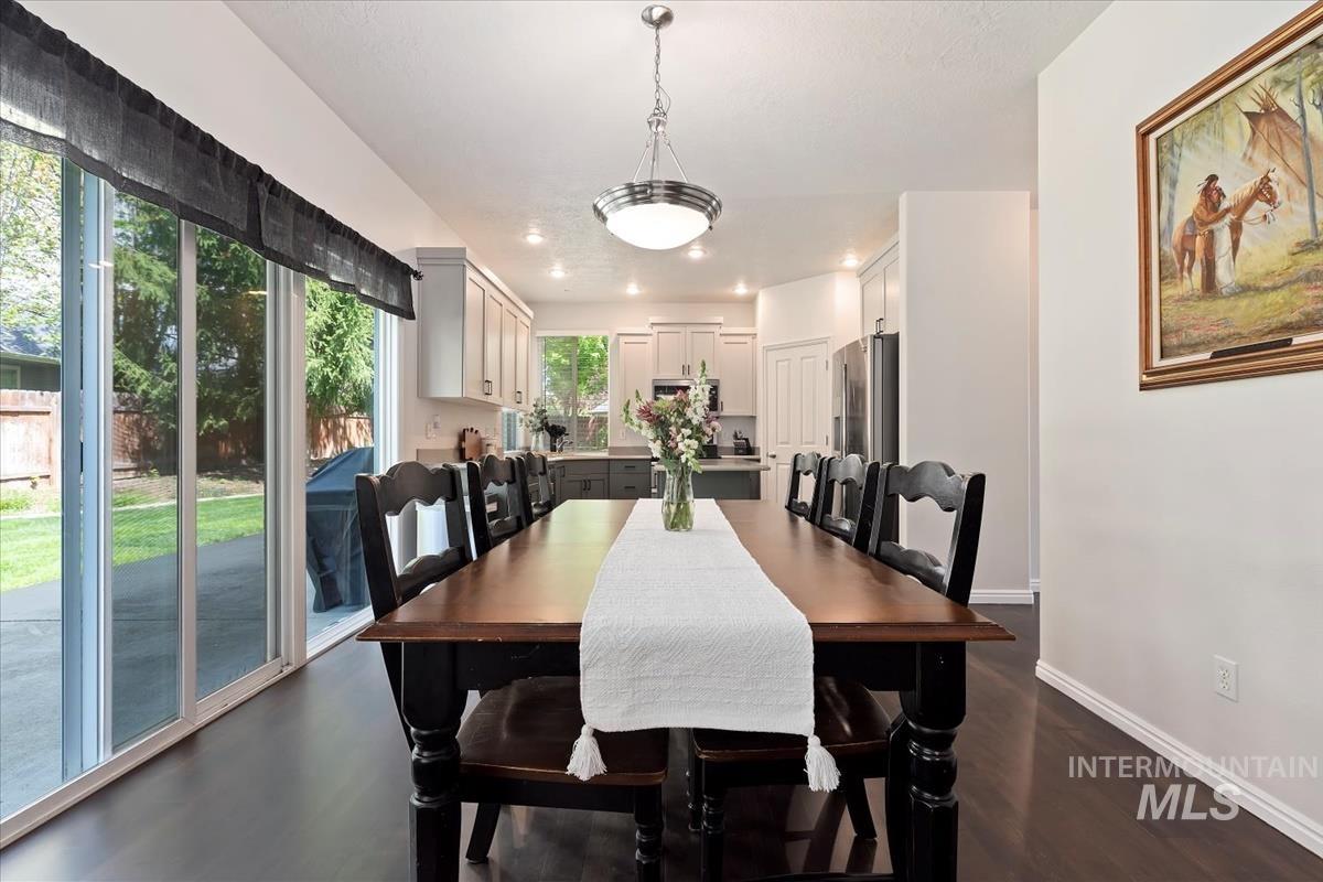 2616 E Salisbury Ct, Eagle, Idaho 83616, 6 Bedrooms, 3.5 Bathrooms, Residential For Sale, Price $849,000,MLS 98982315