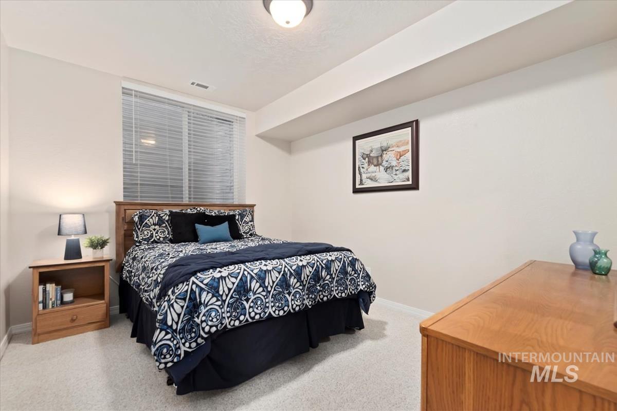 2616 E Salisbury Ct, Eagle, Idaho 83616, 6 Bedrooms, 3.5 Bathrooms, Residential For Sale, Price $849,000,MLS 98982315