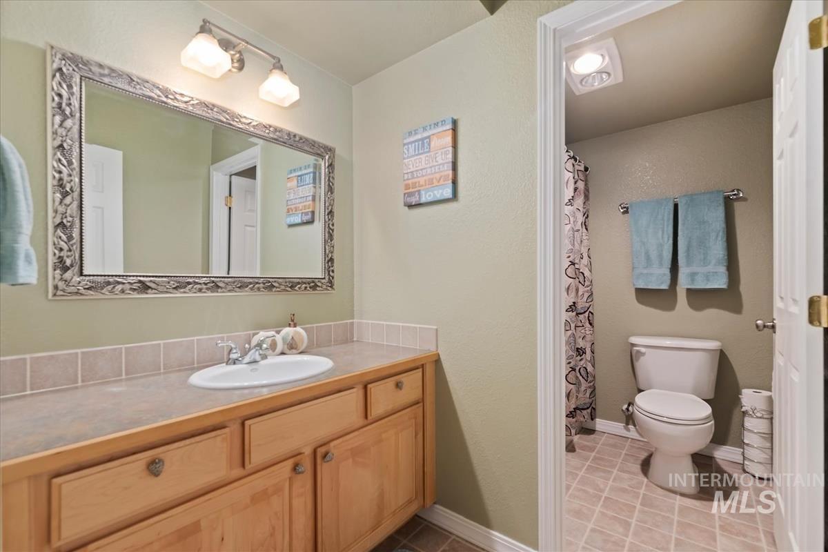 2616 E Salisbury Ct, Eagle, Idaho 83616, 6 Bedrooms, 3.5 Bathrooms, Residential For Sale, Price $849,000,MLS 98982315