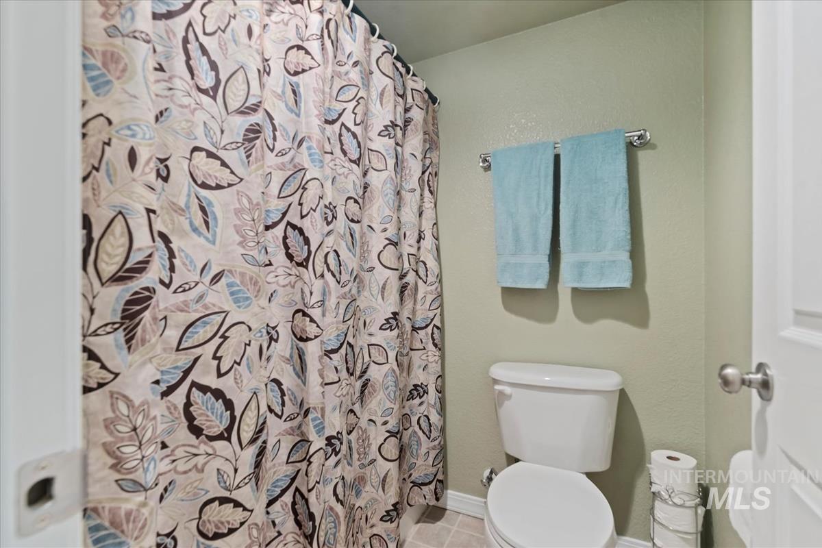 2616 E Salisbury Ct, Eagle, Idaho 83616, 6 Bedrooms, 3.5 Bathrooms, Residential For Sale, Price $849,000,MLS 98982315