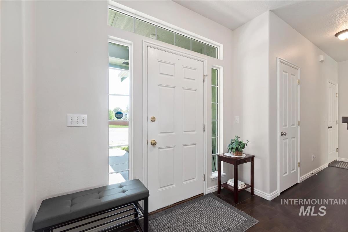 2616 E Salisbury Ct, Eagle, Idaho 83616, 6 Bedrooms, 3.5 Bathrooms, Residential For Sale, Price $849,000,MLS 98982315