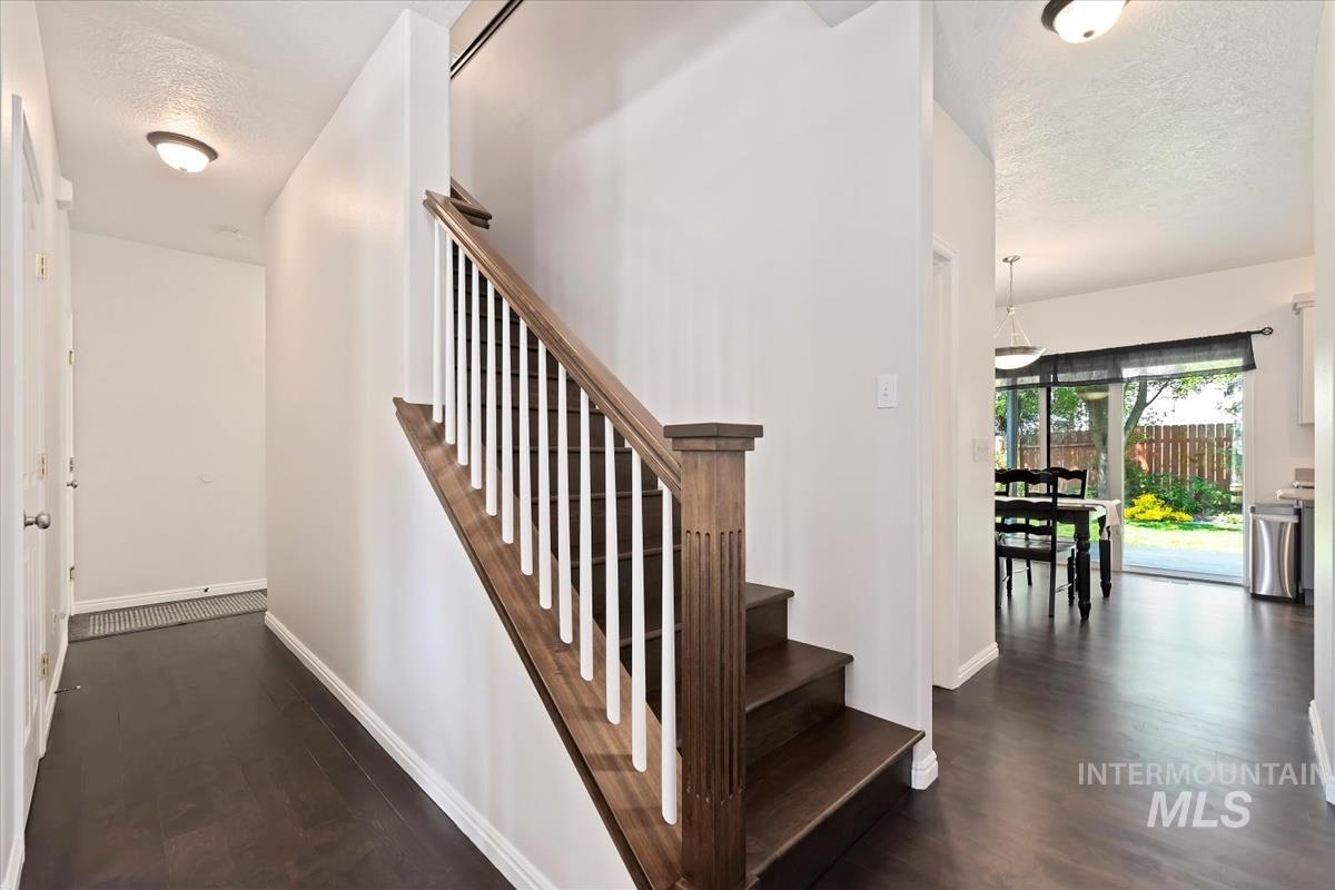 2616 E Salisbury Ct, Eagle, Idaho 83616, 6 Bedrooms, 3.5 Bathrooms, Residential For Sale, Price $849,000,MLS 98982315