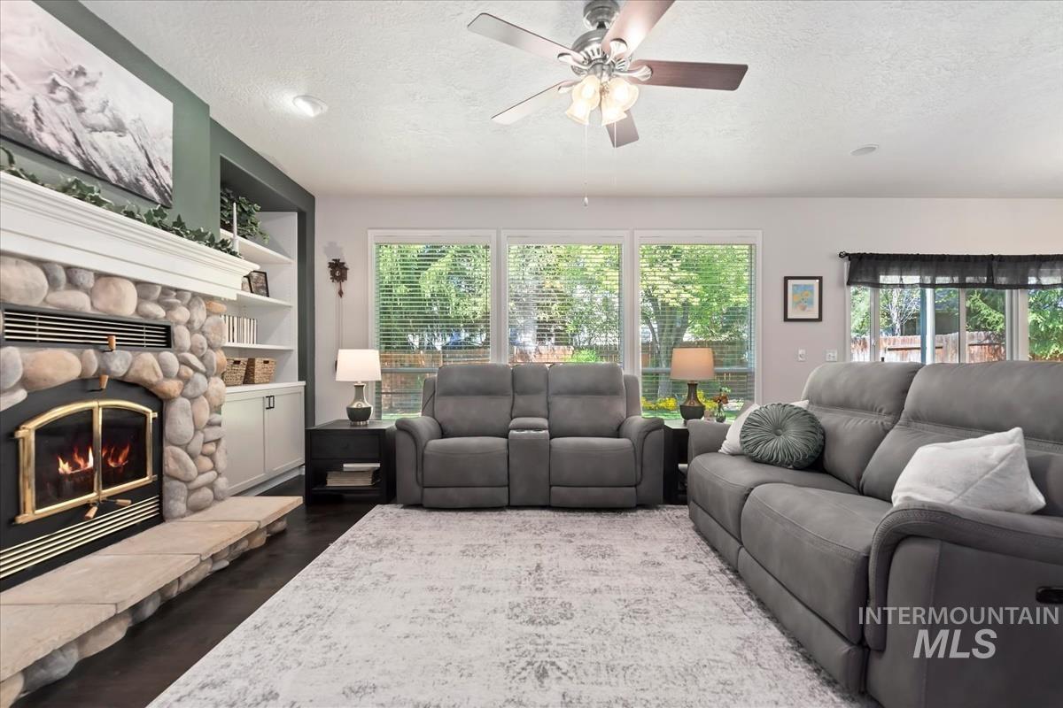 2616 E Salisbury Ct, Eagle, Idaho 83616, 6 Bedrooms, 3.5 Bathrooms, Residential For Sale, Price $849,000,MLS 98982315