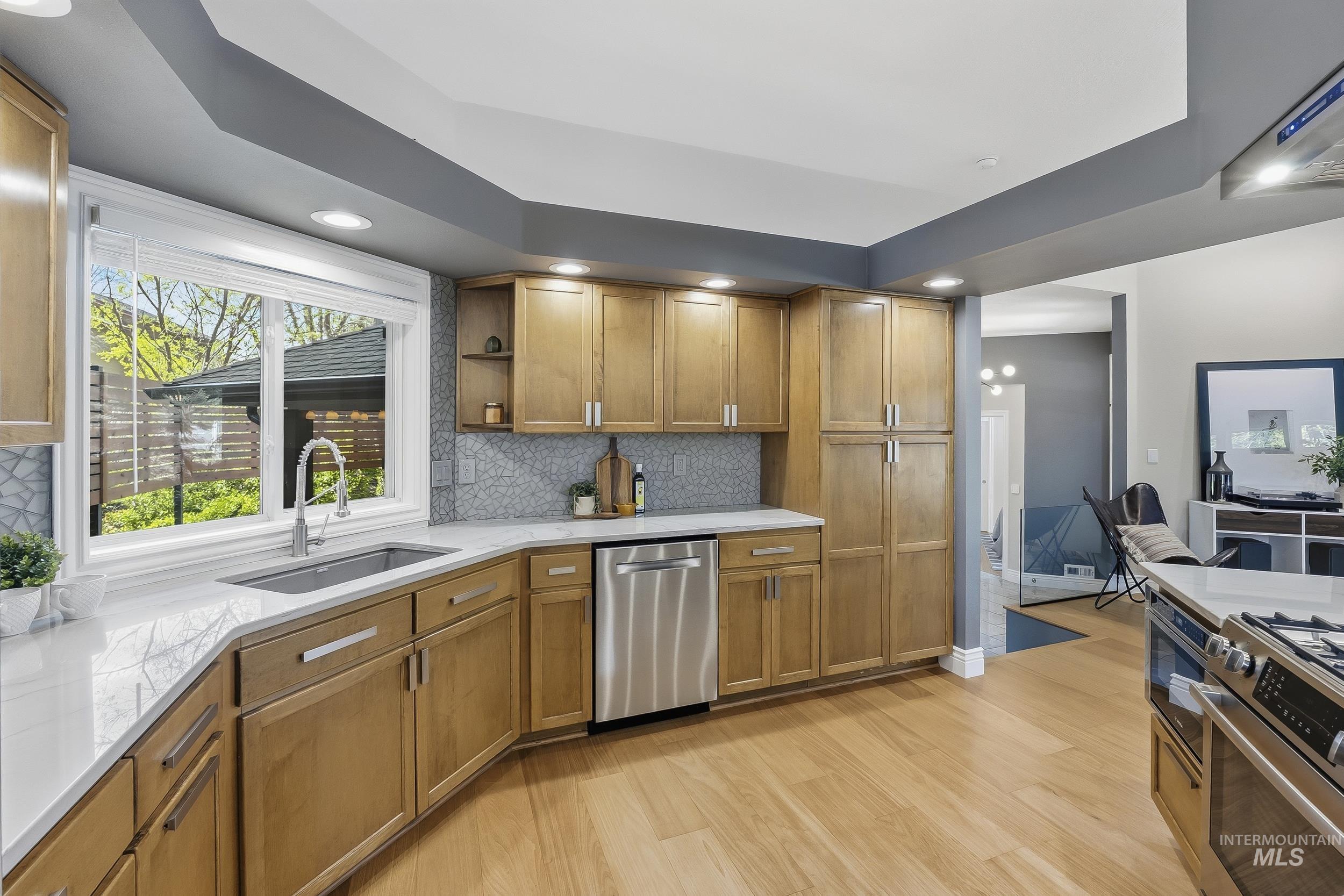 665 E Parkway Court, Boise, Idaho 83706, 3 Bedrooms, 2 Bathrooms, Residential For Sale, Price $875,000,MLS 98982316