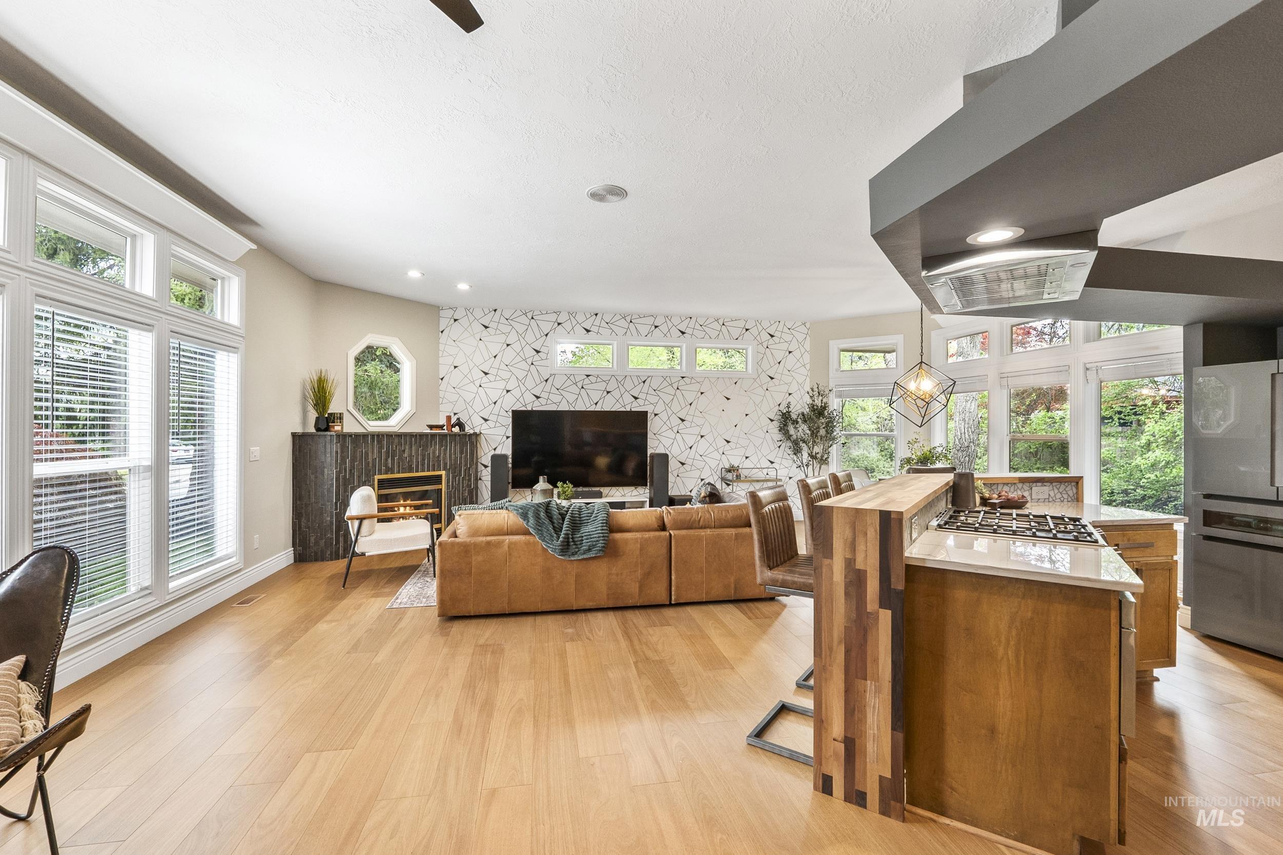 665 E Parkway Court, Boise, Idaho 83706, 3 Bedrooms, 2 Bathrooms, Residential For Sale, Price $875,000,MLS 98982316