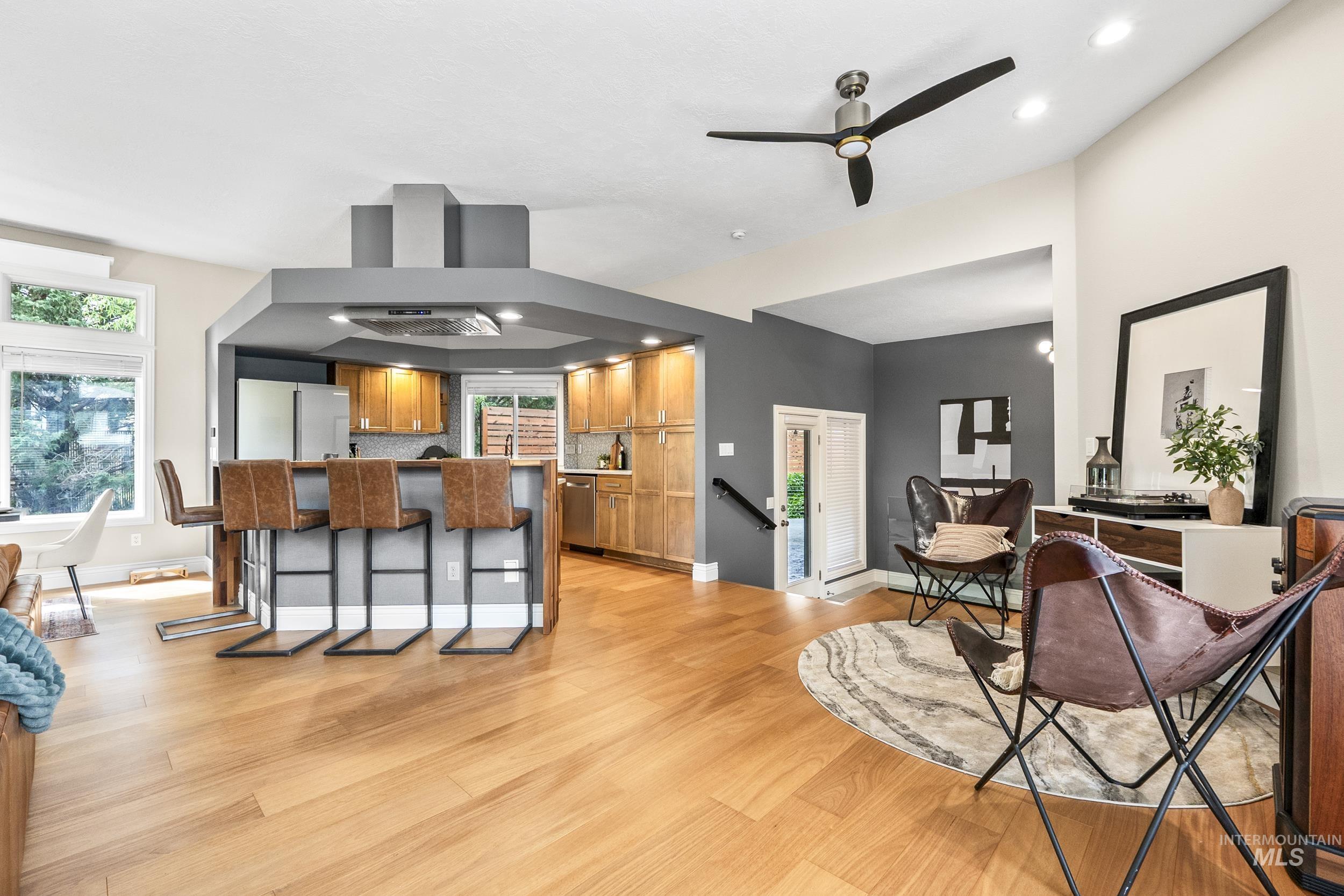 665 E Parkway Court, Boise, Idaho 83706, 3 Bedrooms, 2 Bathrooms, Residential For Sale, Price $875,000,MLS 98982316