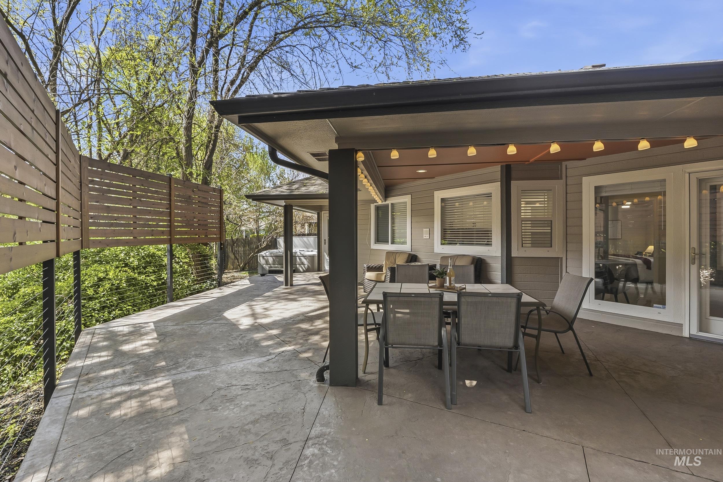 665 E Parkway Court, Boise, Idaho 83706, 3 Bedrooms, 2 Bathrooms, Residential For Sale, Price $875,000,MLS 98982316