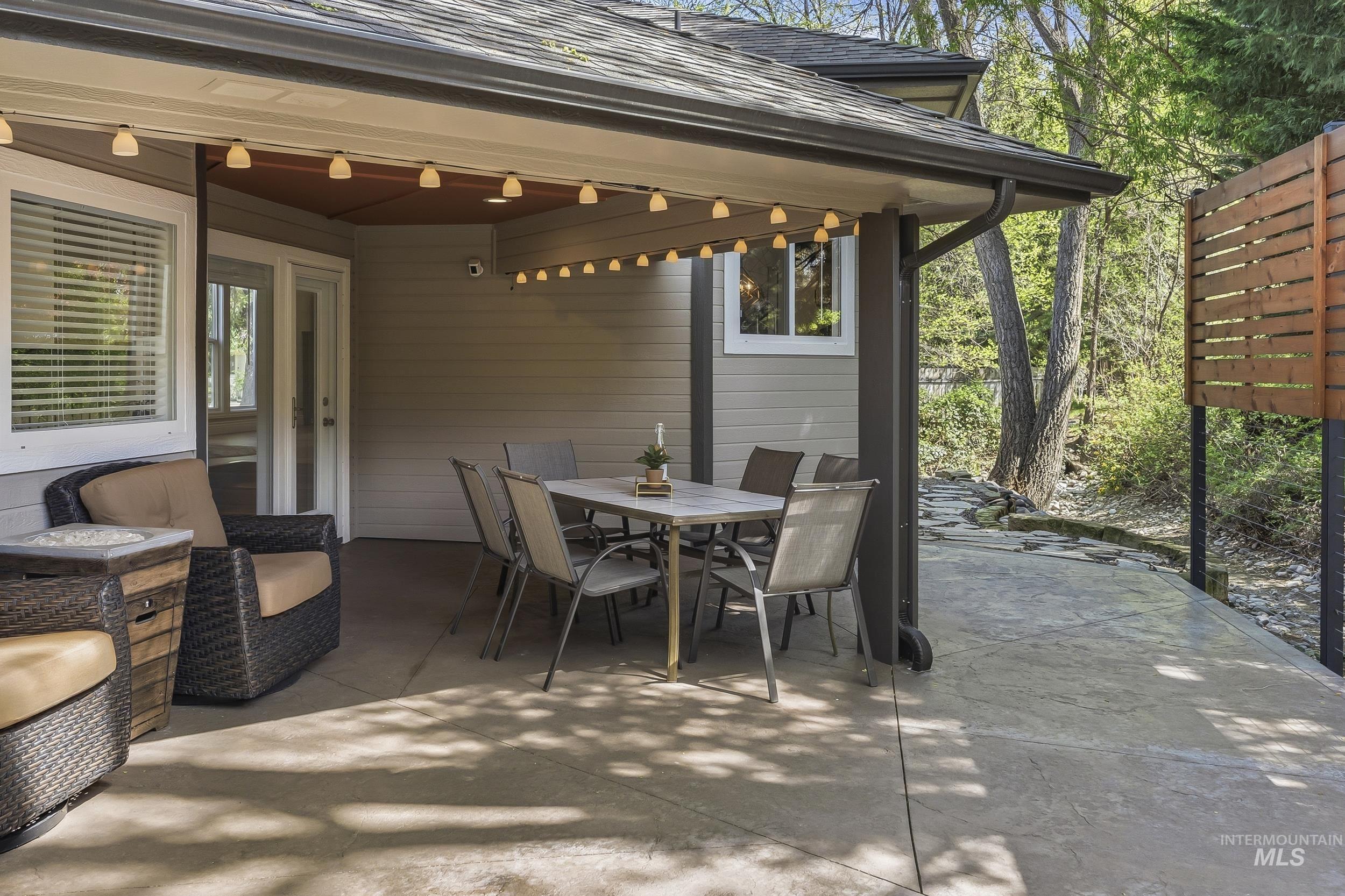 665 E Parkway Court, Boise, Idaho 83706, 3 Bedrooms, 2 Bathrooms, Residential For Sale, Price $875,000,MLS 98982316