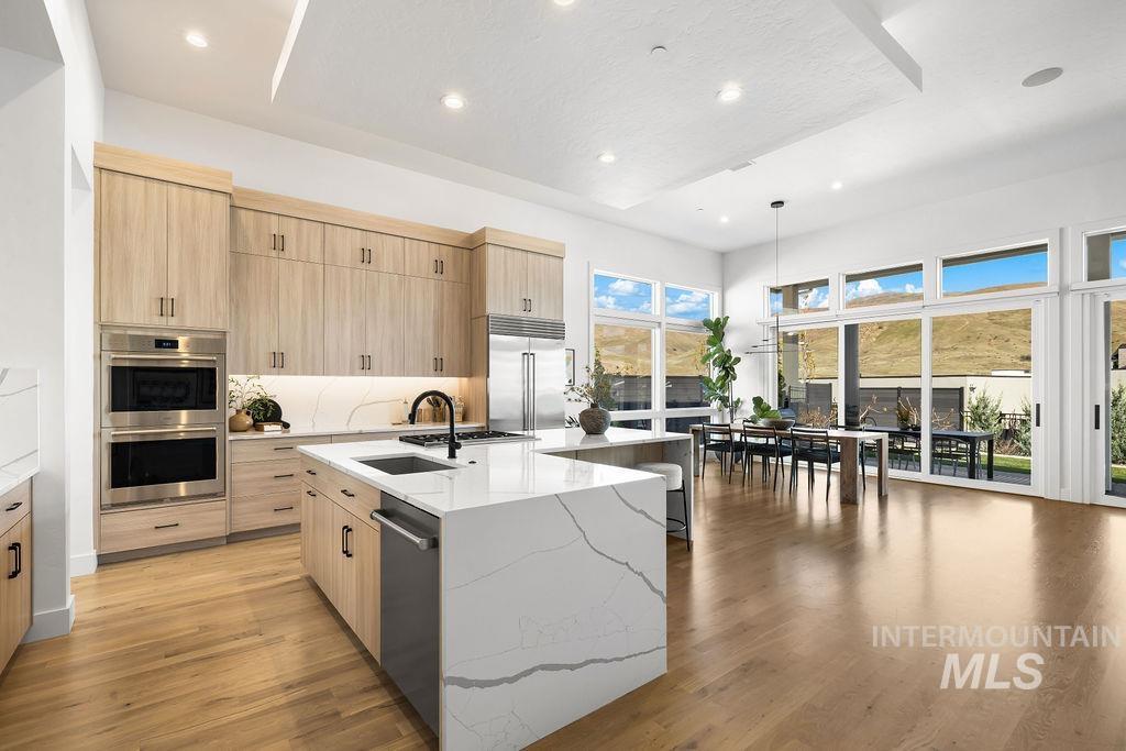 2548 S Linnet Place, Boise, Idaho 83716, 4 Bedrooms, 3.5 Bathrooms, Residential For Sale, Price $1,725,000,MLS 98982317