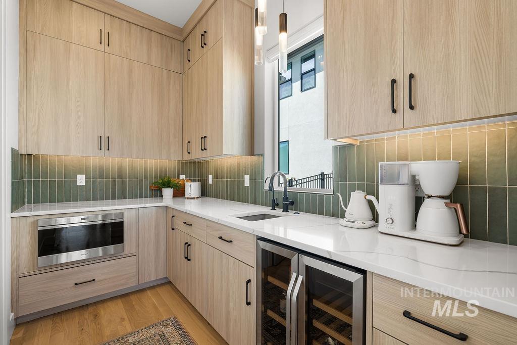 2548 S Linnet Place, Boise, Idaho 83716, 4 Bedrooms, 3.5 Bathrooms, Residential For Sale, Price $1,725,000,MLS 98982317