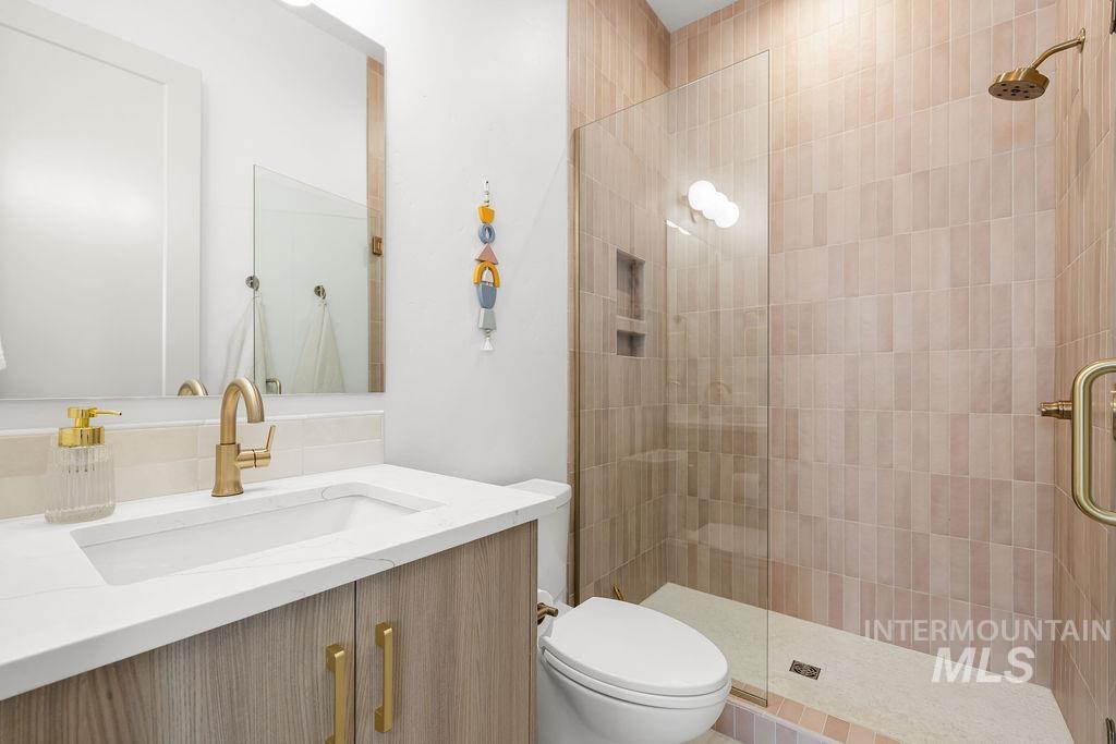 2548 S Linnet Place, Boise, Idaho 83716, 4 Bedrooms, 3.5 Bathrooms, Residential For Sale, Price $1,725,000,MLS 98982317