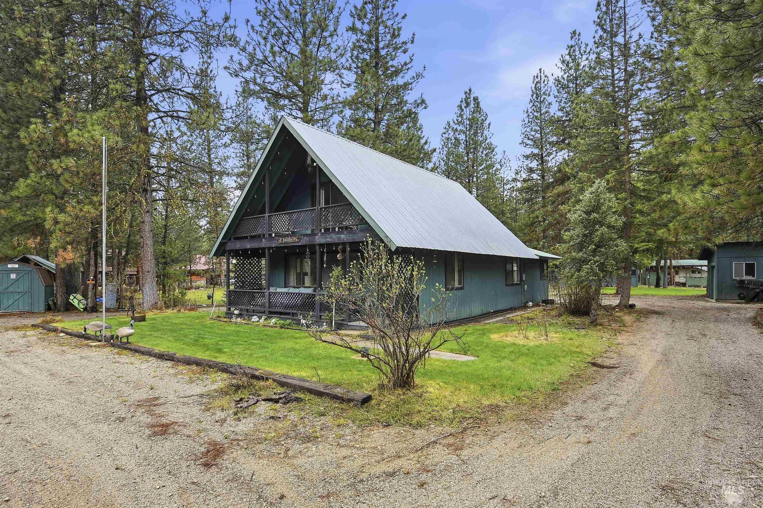 10 Bransons Dr, Lowman, Idaho 83637, 3 Bedrooms, 2 Bathrooms, Residential For Sale, Price $445,000, 98982319