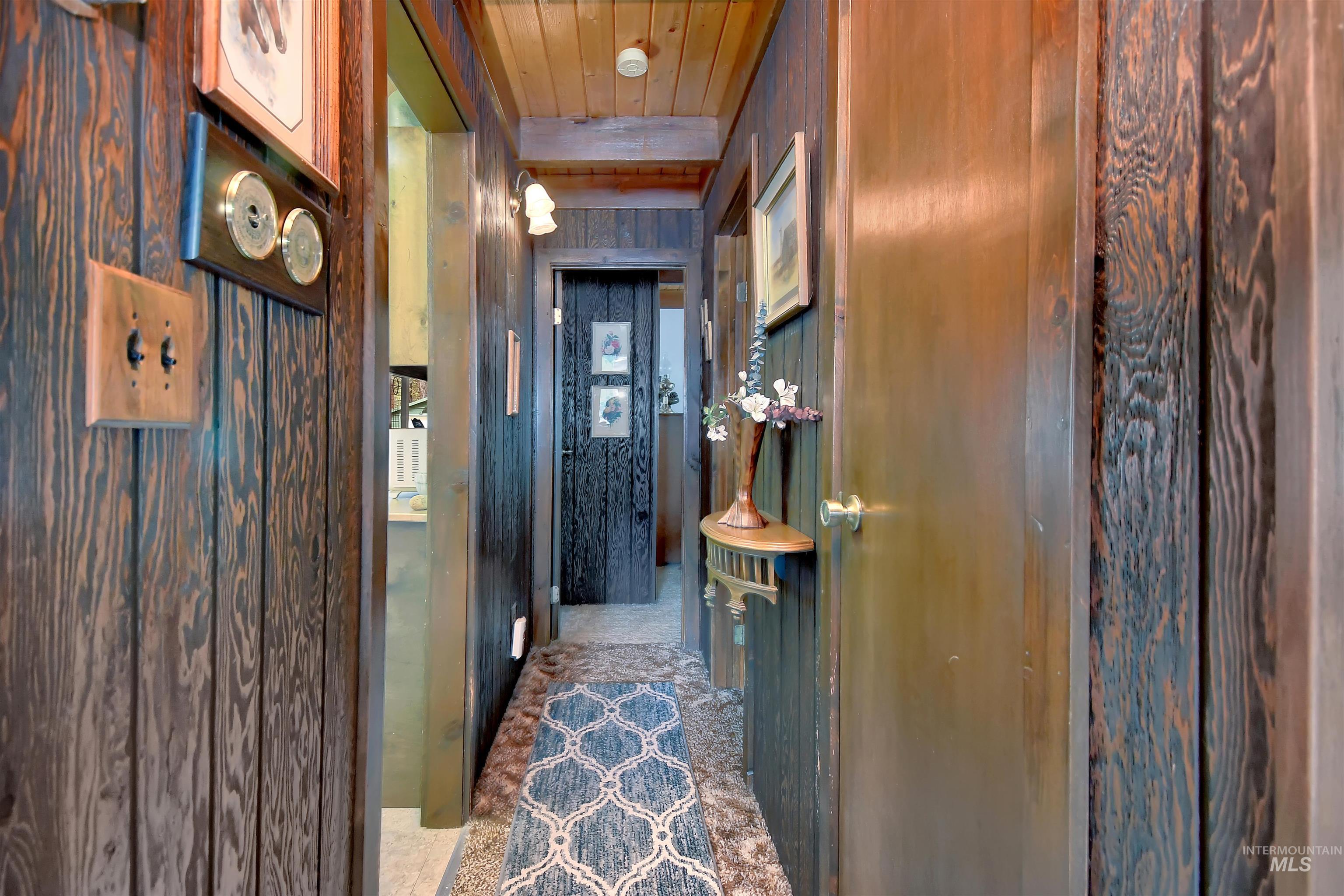 10 Bransons Dr, Lowman, Idaho 83637, 3 Bedrooms, 2 Bathrooms, Residential For Sale, Price $445,000, 98982319